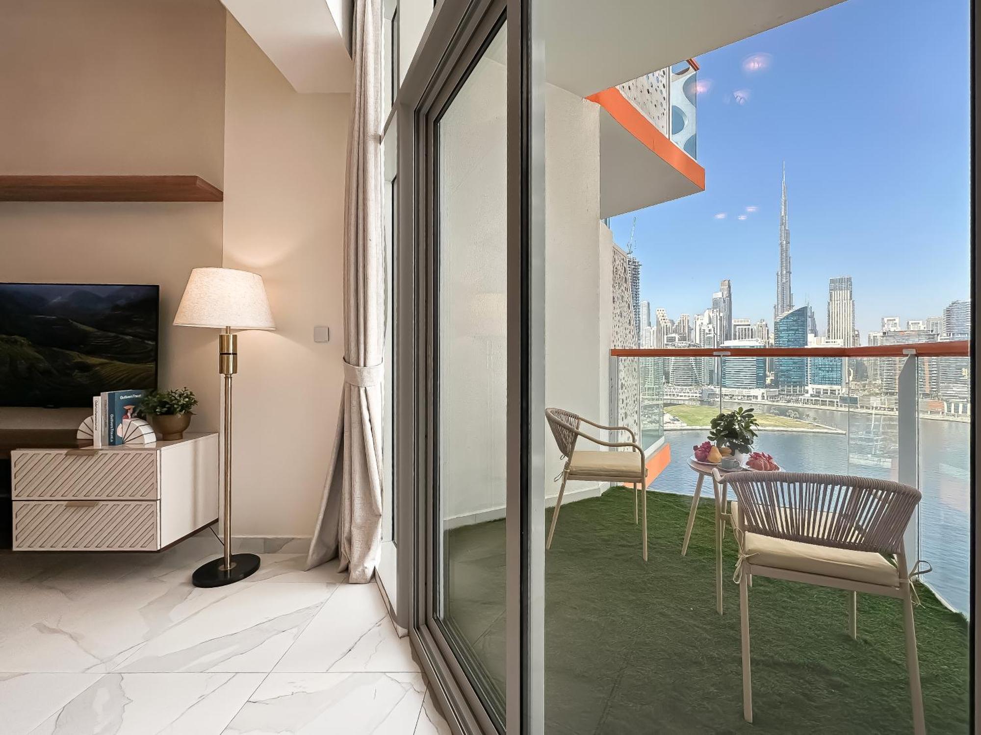 Trophy-amazing Canal Views Lux In Busbay Dubai