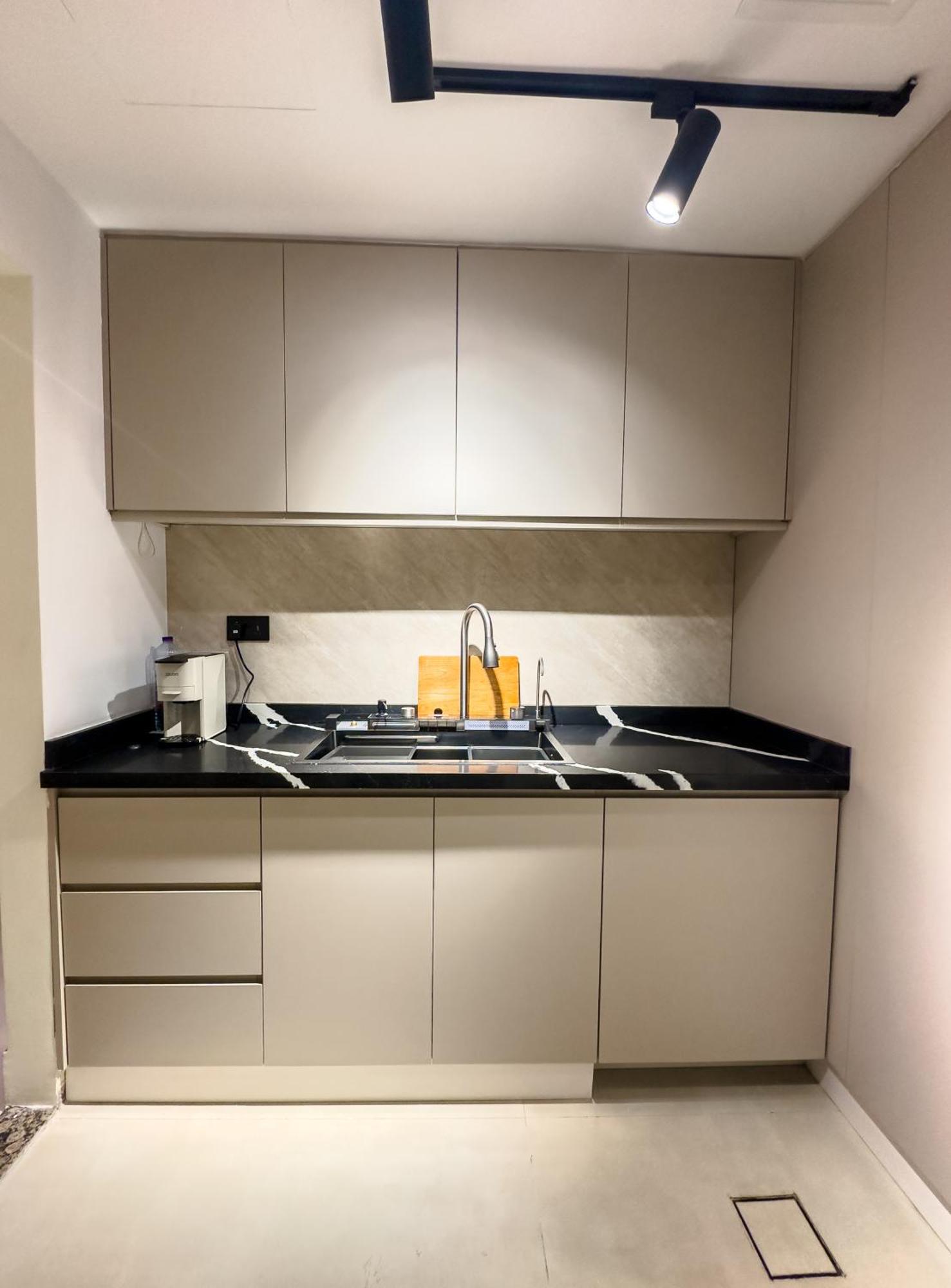 Apartment Chic 2br Beachfront At Amwaj 4