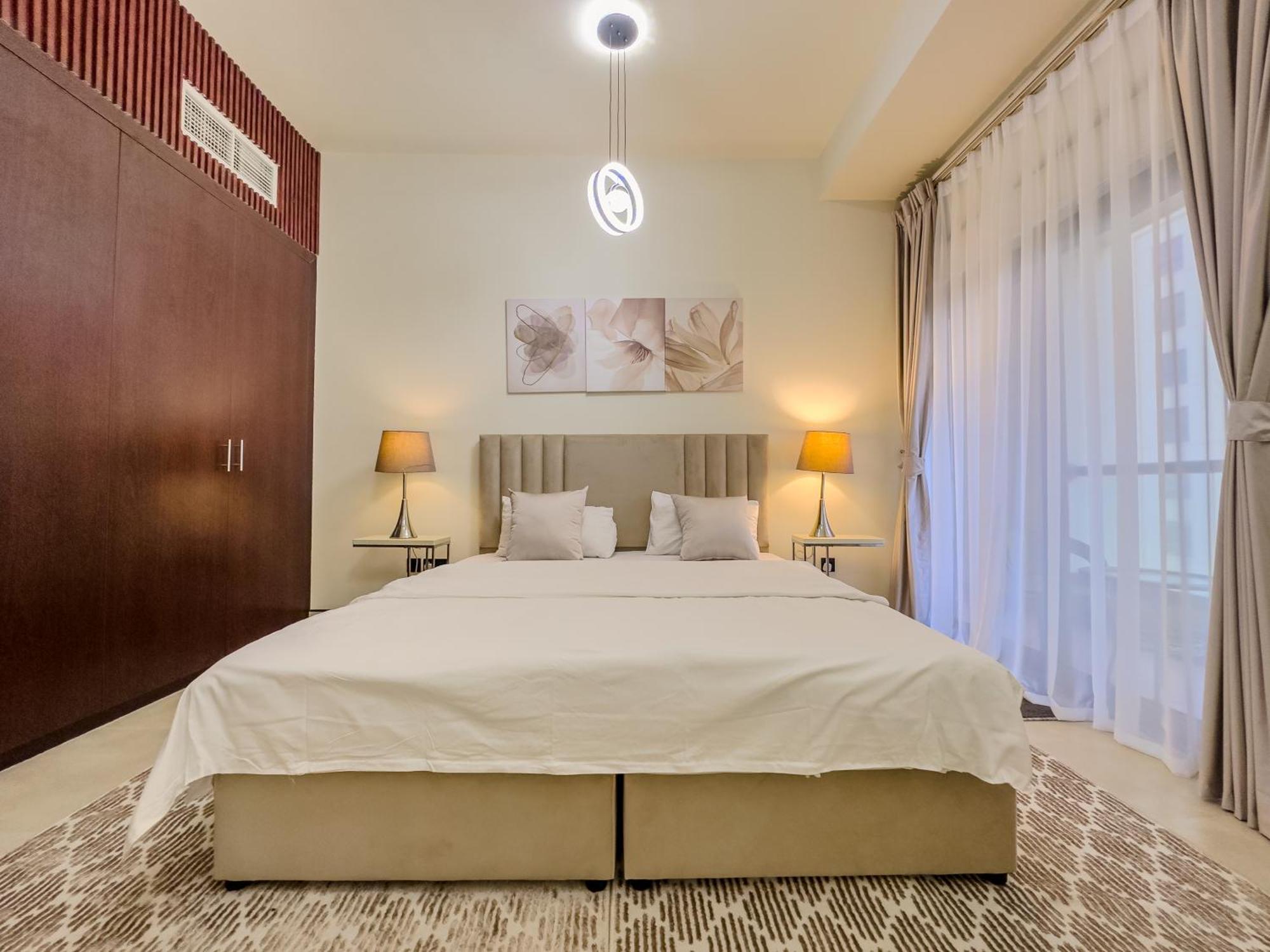 Chic 2br Beachfront At Amwaj 4 *