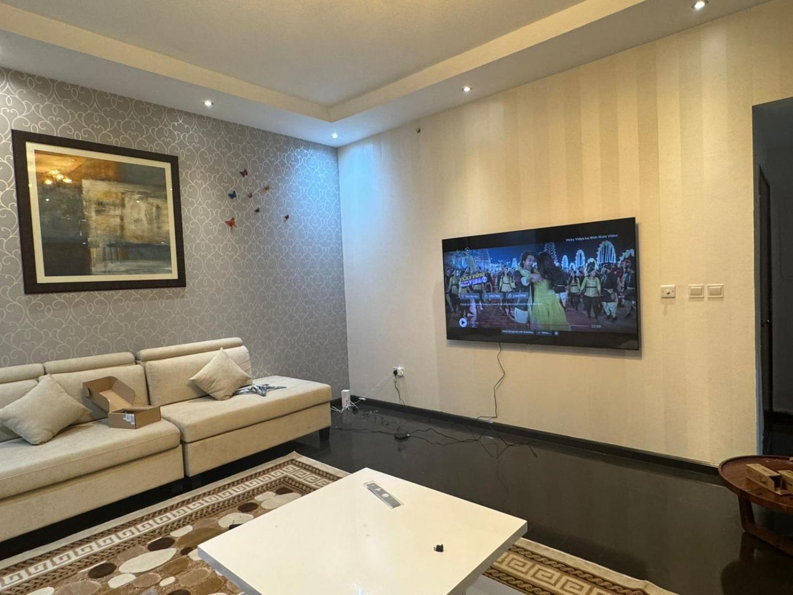 Sadaf 8 Jbr Luxury Master Bedroom Near Tram