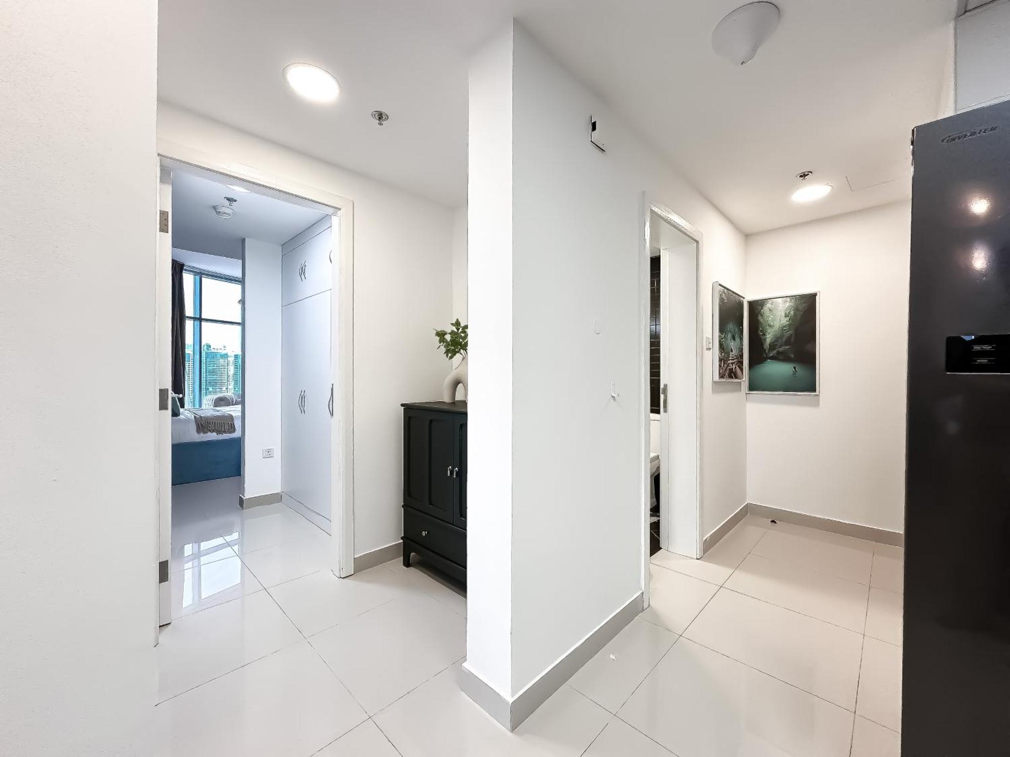 Apartment Trophy - Luxury Waterfront 2br With Big Terrace Full Marina Canal Views Dubai