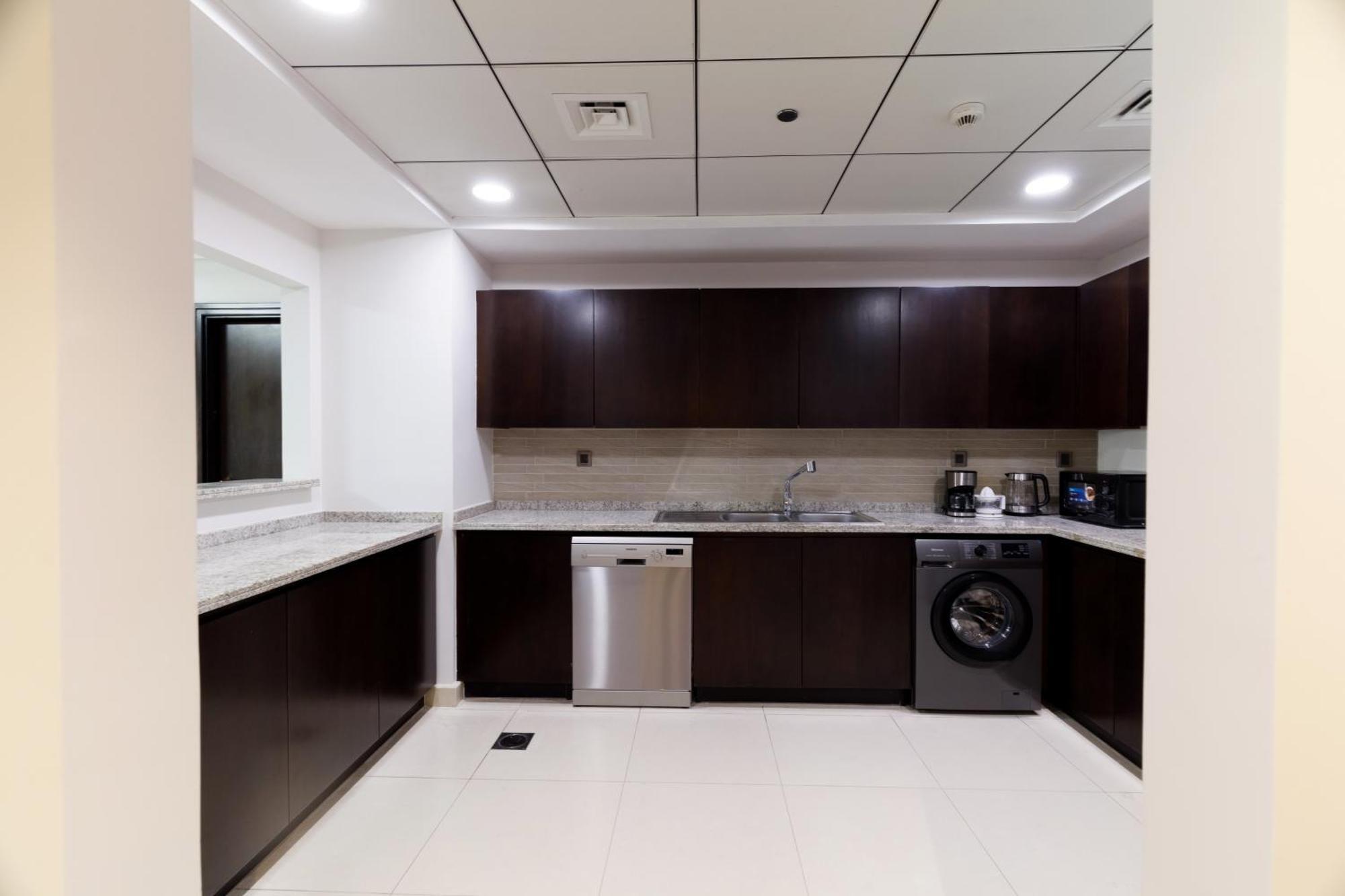 Apartment Charming Sea View 2bdr, And Pool Access *