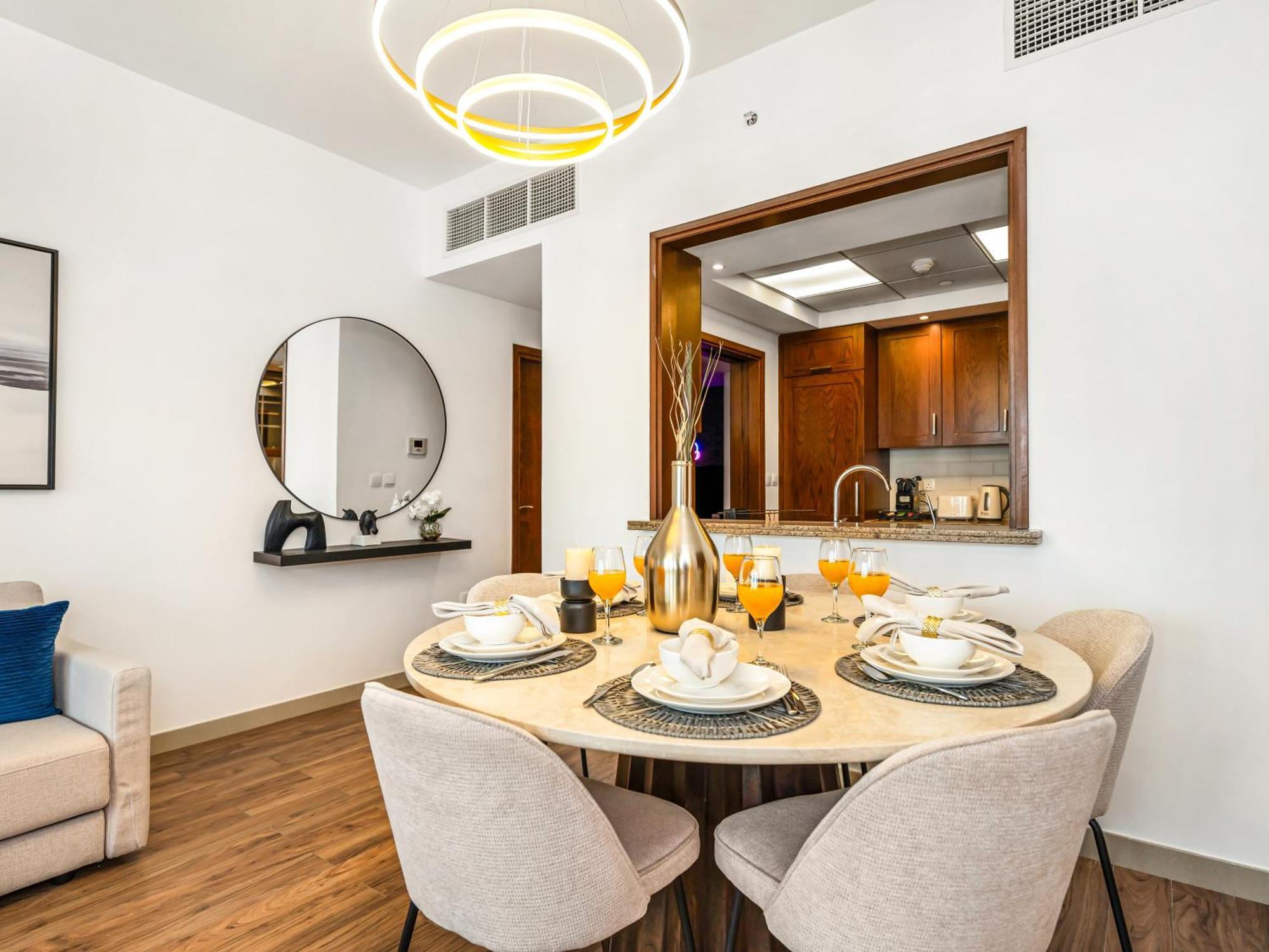 Royal Vista At 29 Boulevard - & Burj Khalifa Views - Brand New Luxury 3br Apartment Dubai