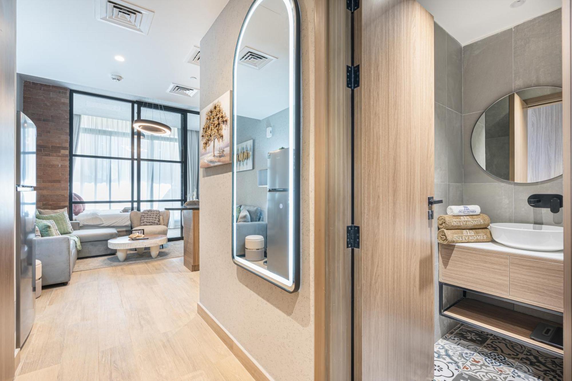Exquisite In Jvc With Stylish Interior * Dubai