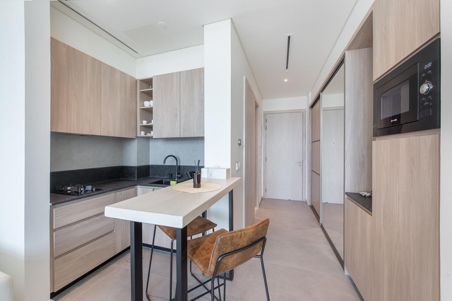 Top-notch With Large Terrace In Jvc Apartment