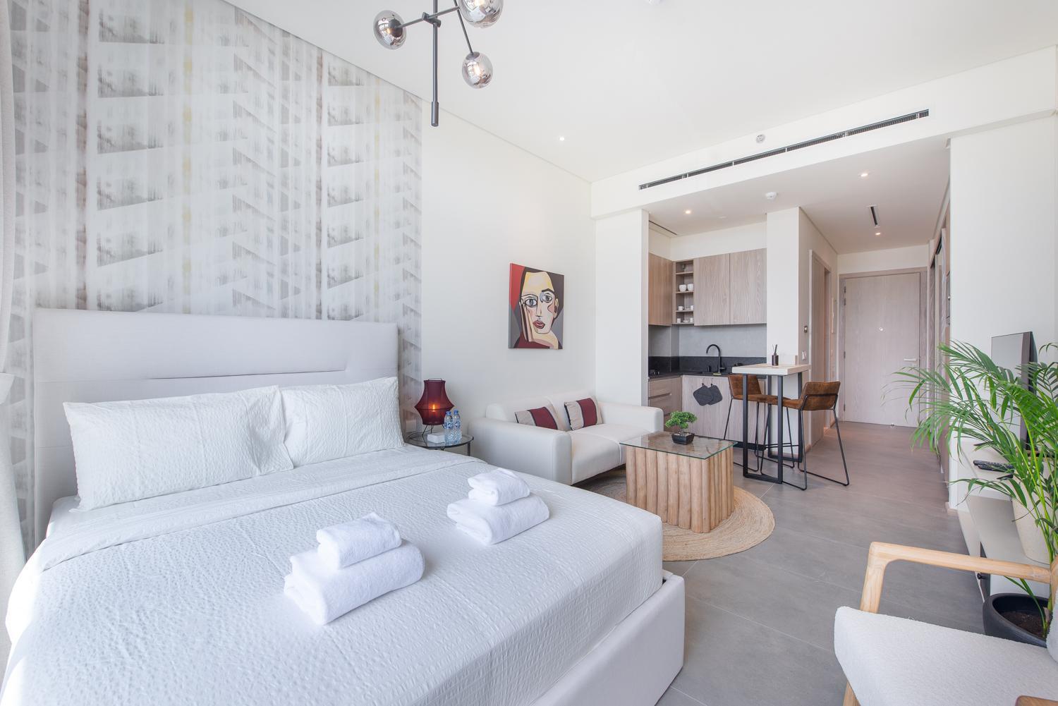Top-notch With Large Terrace In Jvc Apartment