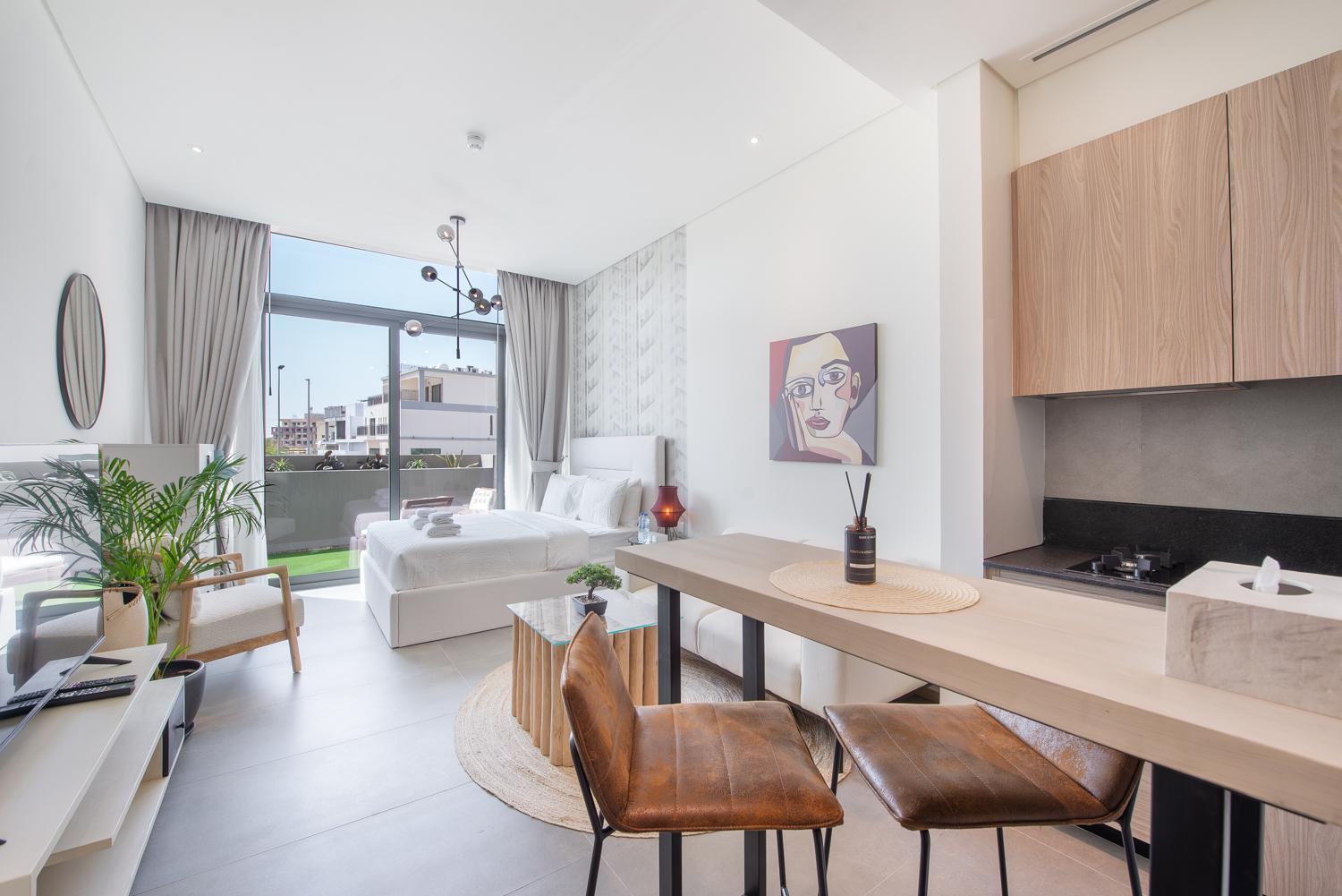 Top-notch With Large Terrace In Jvc Apartment *