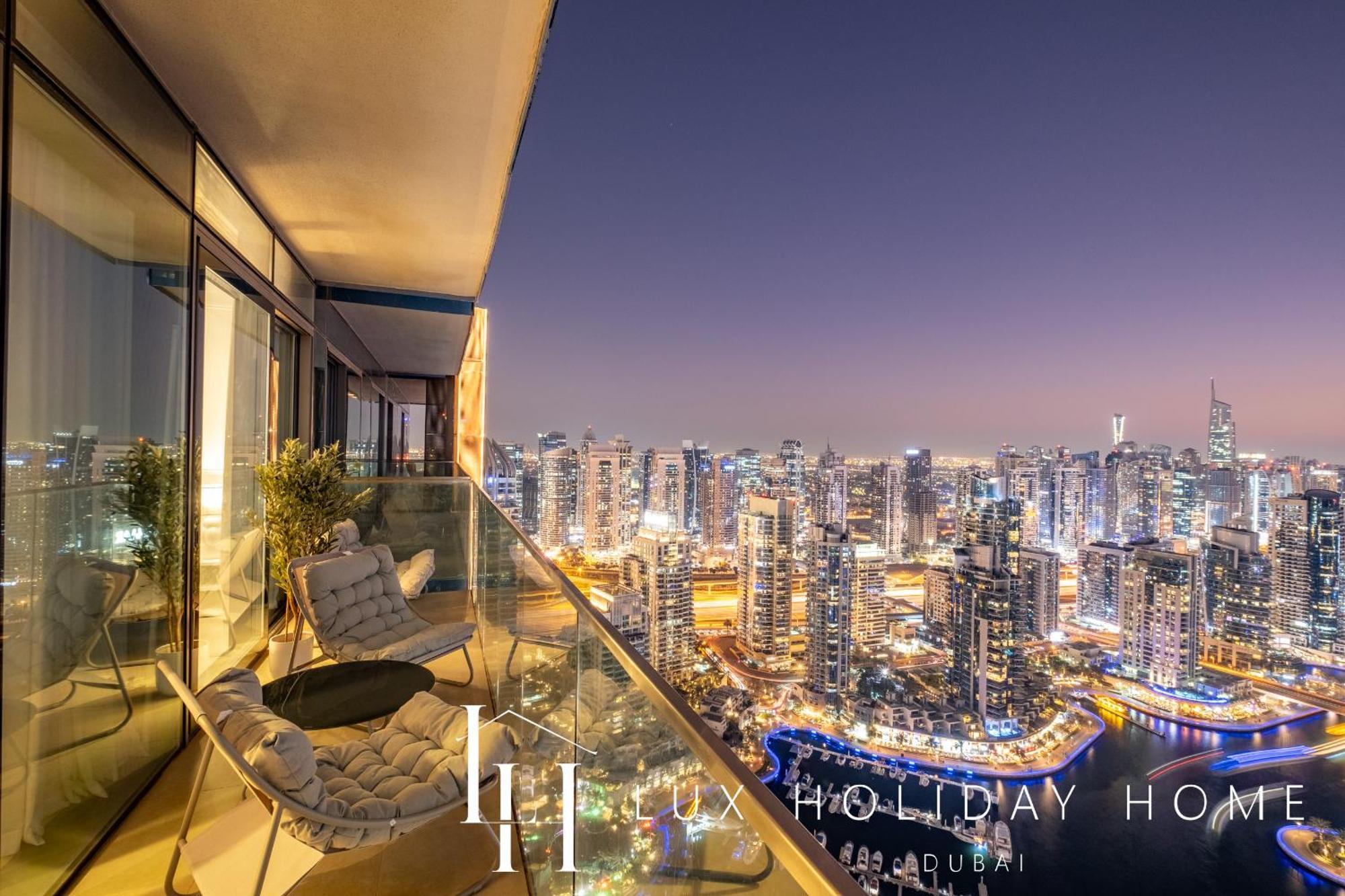 Lux The Marina Gate Sea View 2 *