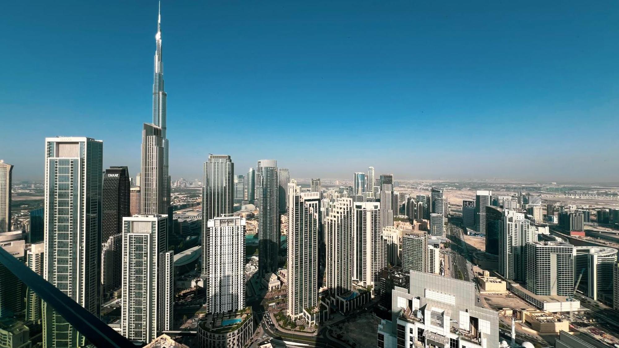 5 Star Living Burj Khalifa Infinity Pool Gym * Dubai