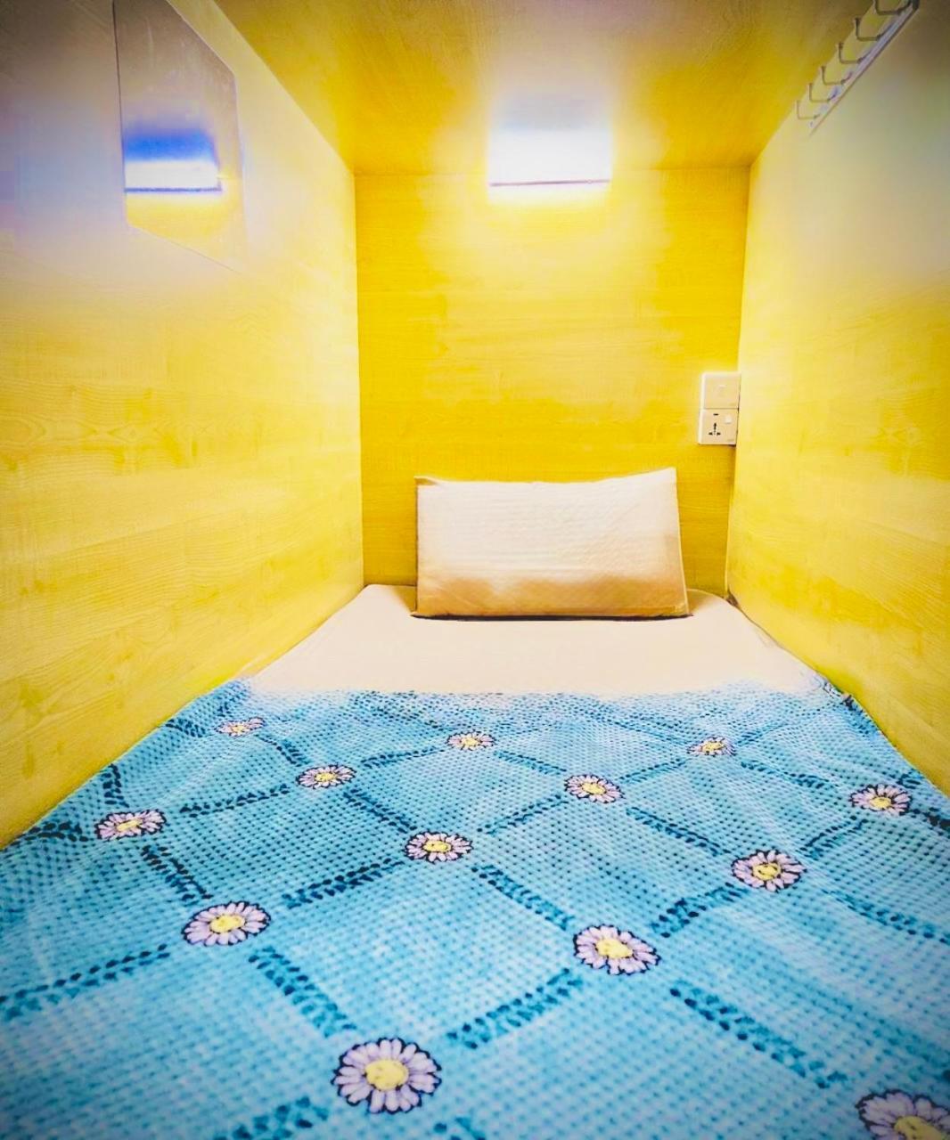 Classic Capsule - Near Metro Station Homestay Dubai