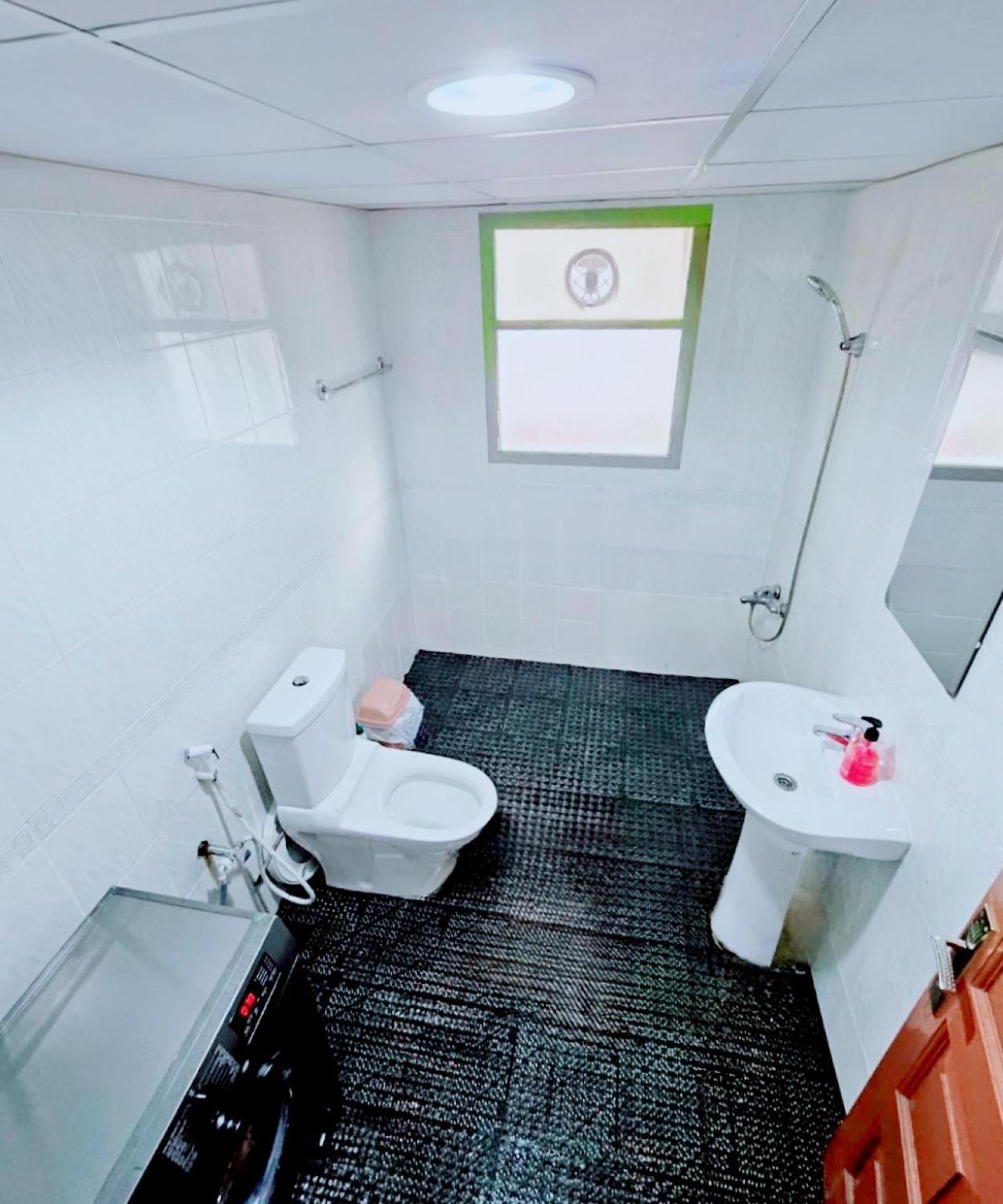Homestay Classic Capsule - Near Metro Station