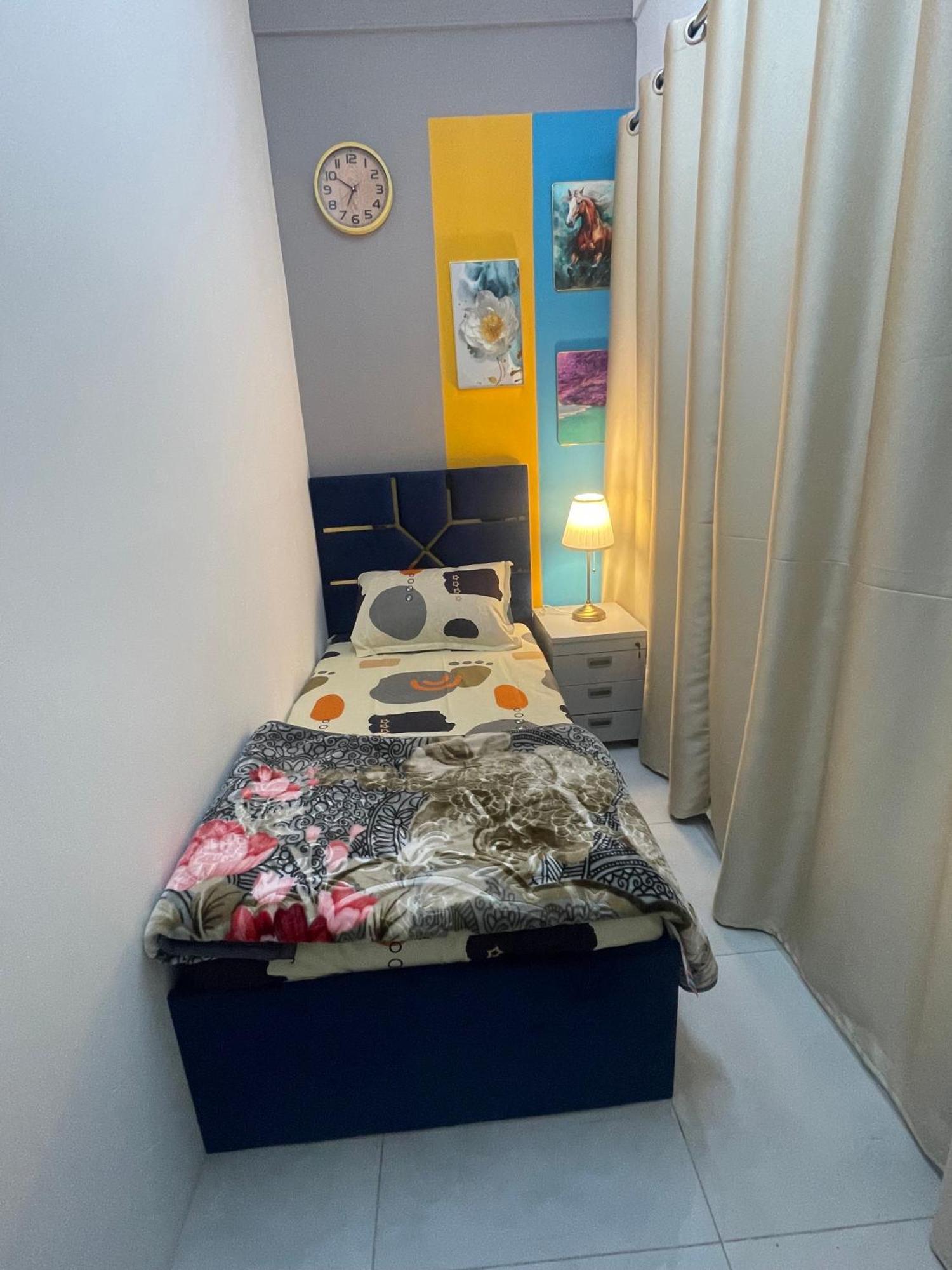 Capsule hotel Elite Space Partition In Very Near Union And Banyas Metro - Creek - Gold Souq