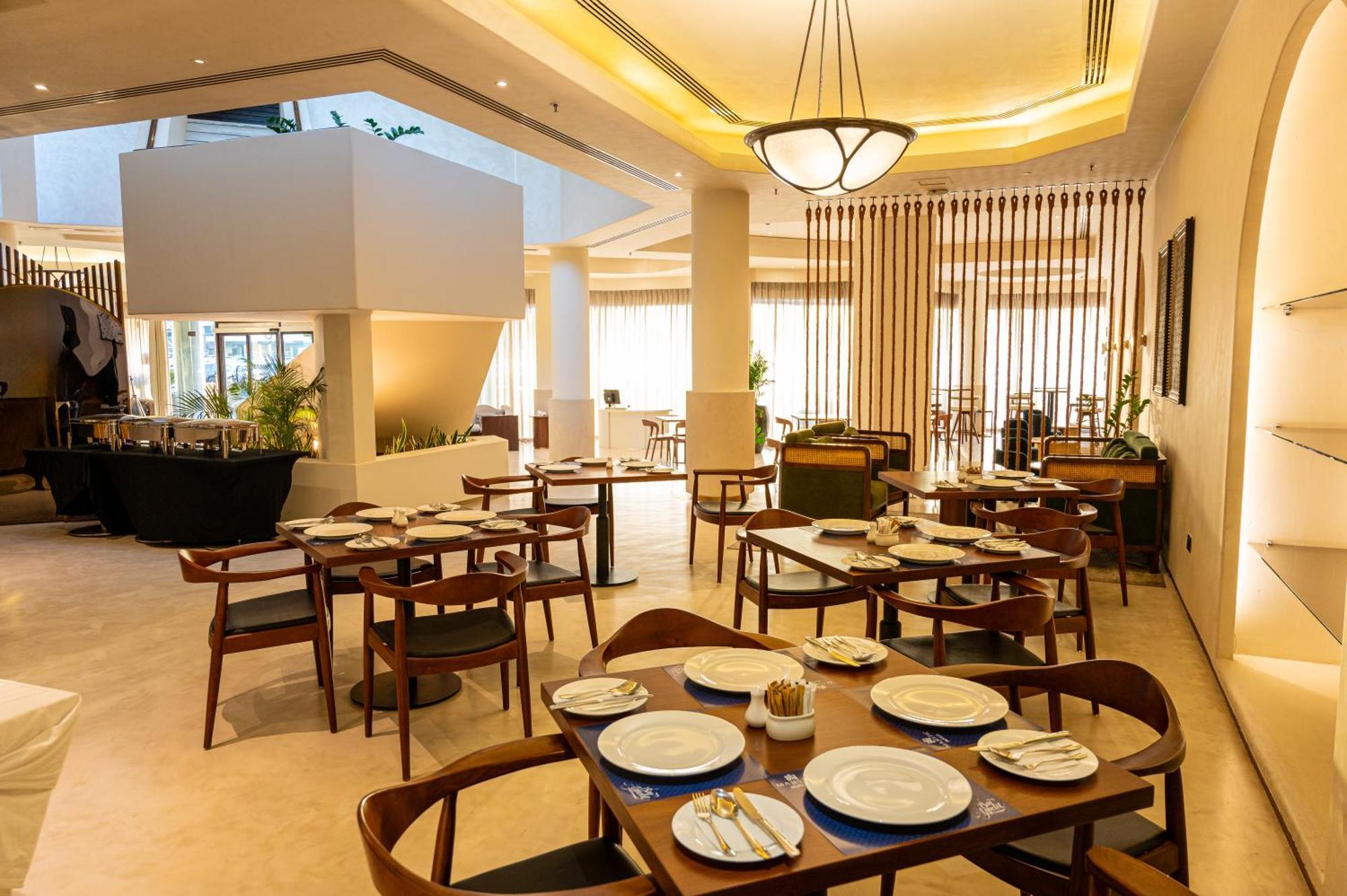 Majestic Cove - Formerly Le Meridien Fairway Hotel 4*