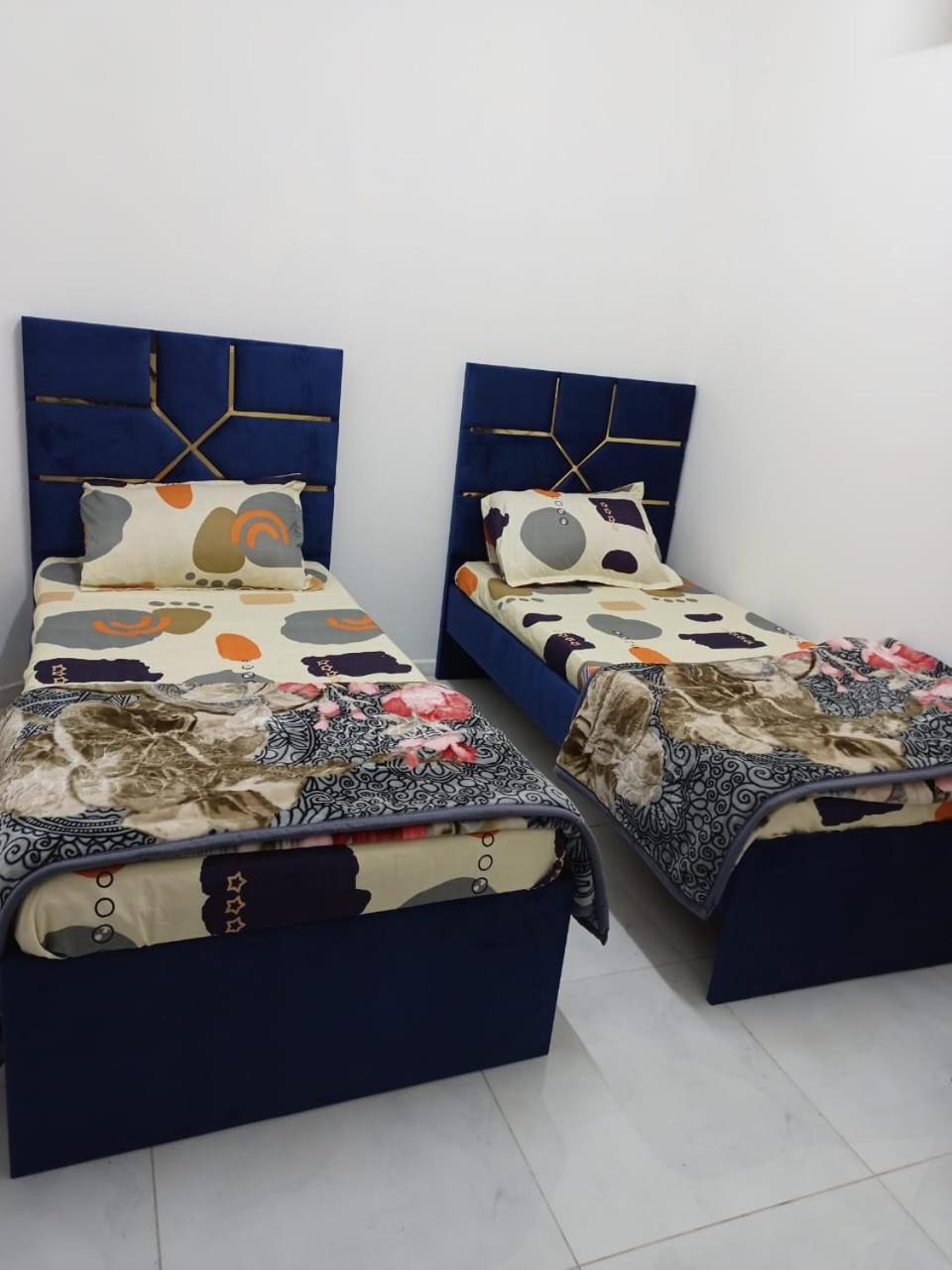 Capsule hotel Elite Space Partition In Very Near Union And Banyas Metro - Creek - Gold Souq