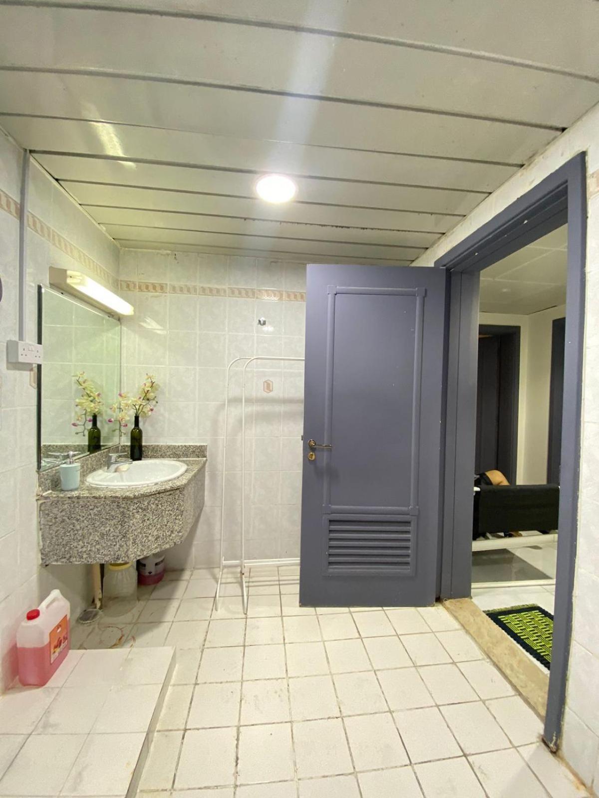 Capsule hotel Elite Space Partition In Very Near Union And Banyas Metro - Creek - Gold Souq Dubai