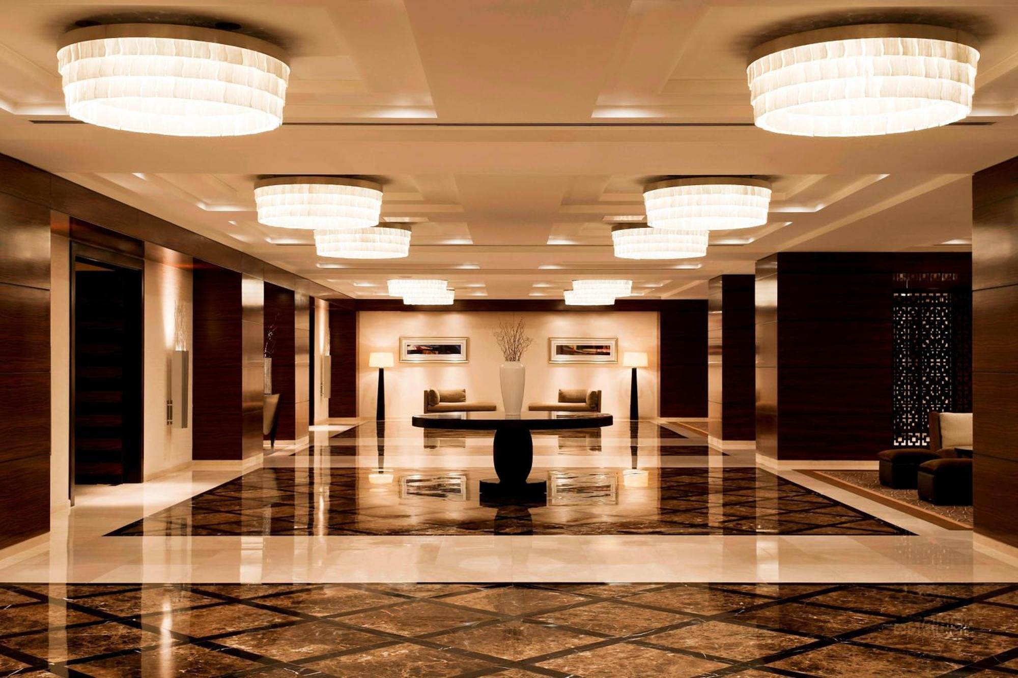 Hotel Grosvenor House, A Luxury Collection Hotel, 5*