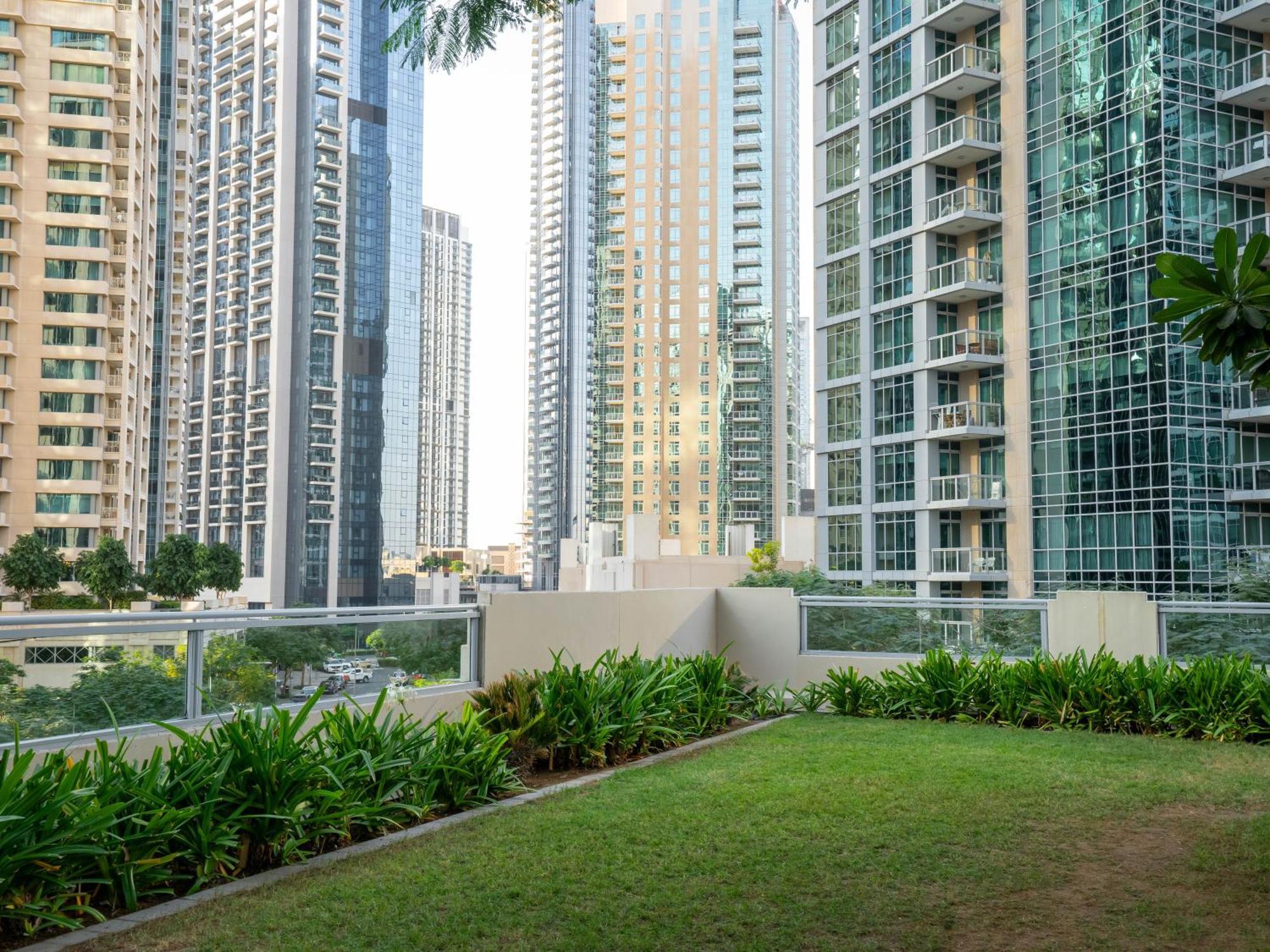 Apartment Holidays R Us 3 Bedroom Premium Location *
