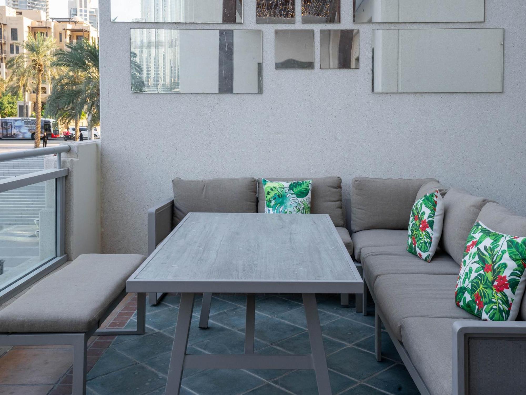 Holidays R Us 3 Bedroom Premium Location Apartment *