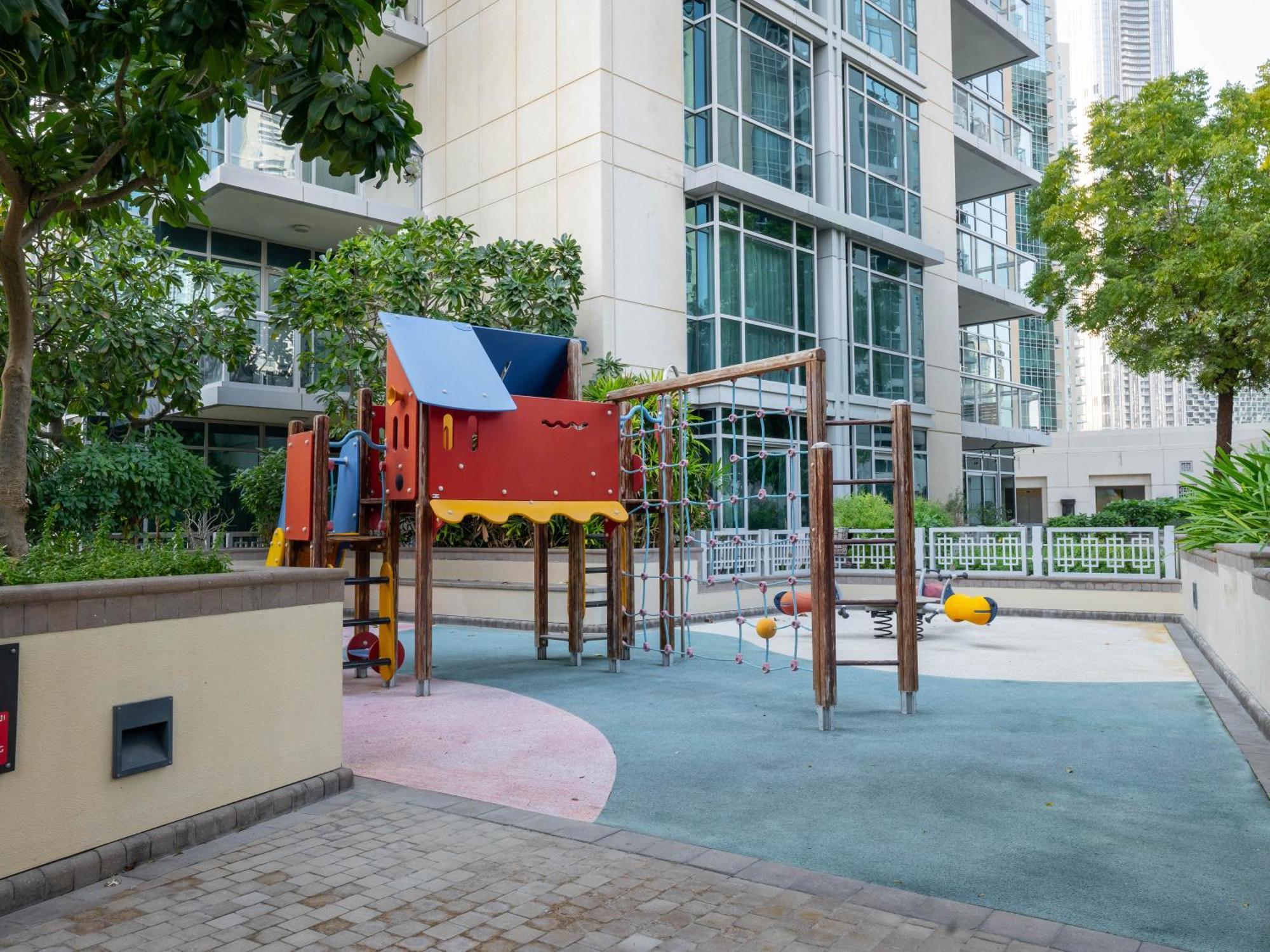 Holidays R Us 3 Bedroom Premium Location Apartment Dubai