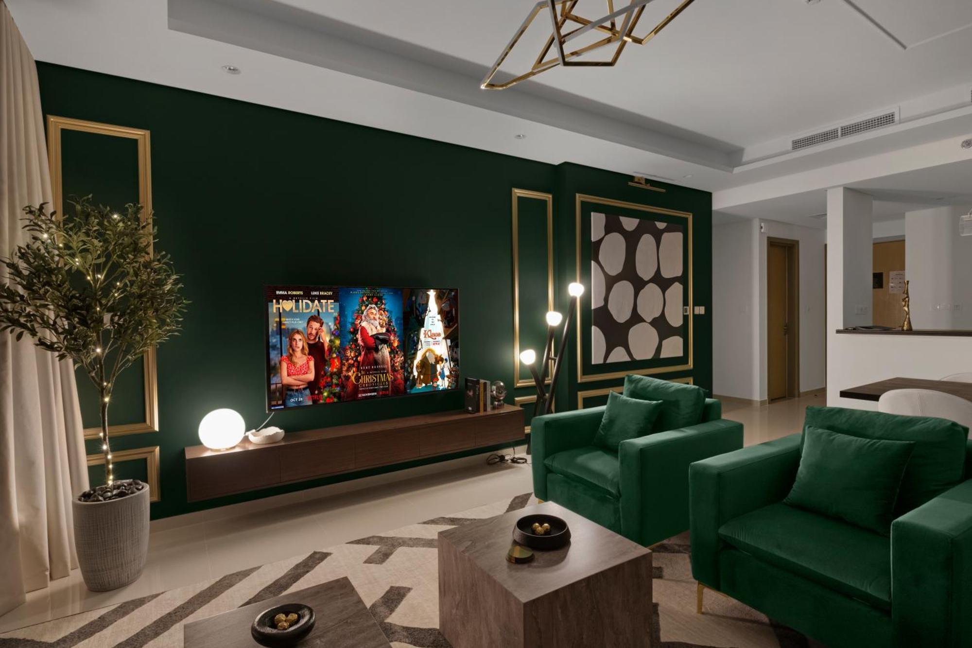 5 Star Living Burj Khalifa Infinity Pool Gym Apartment Dubai