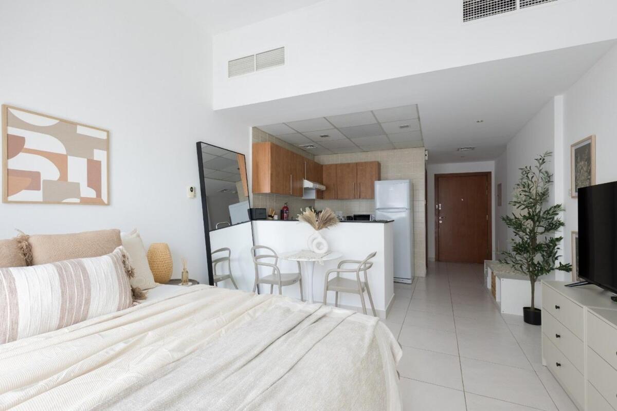 Cozy In Marina View Tower With Balcony Apartment *