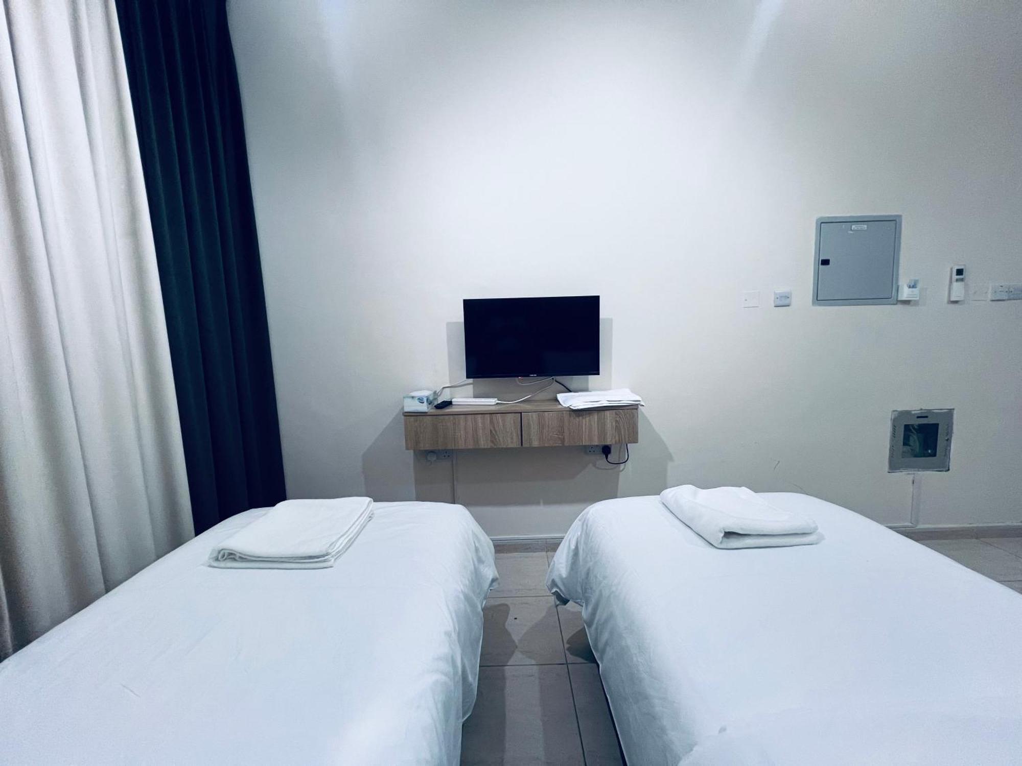 Otel Landtech - Baniyas Square