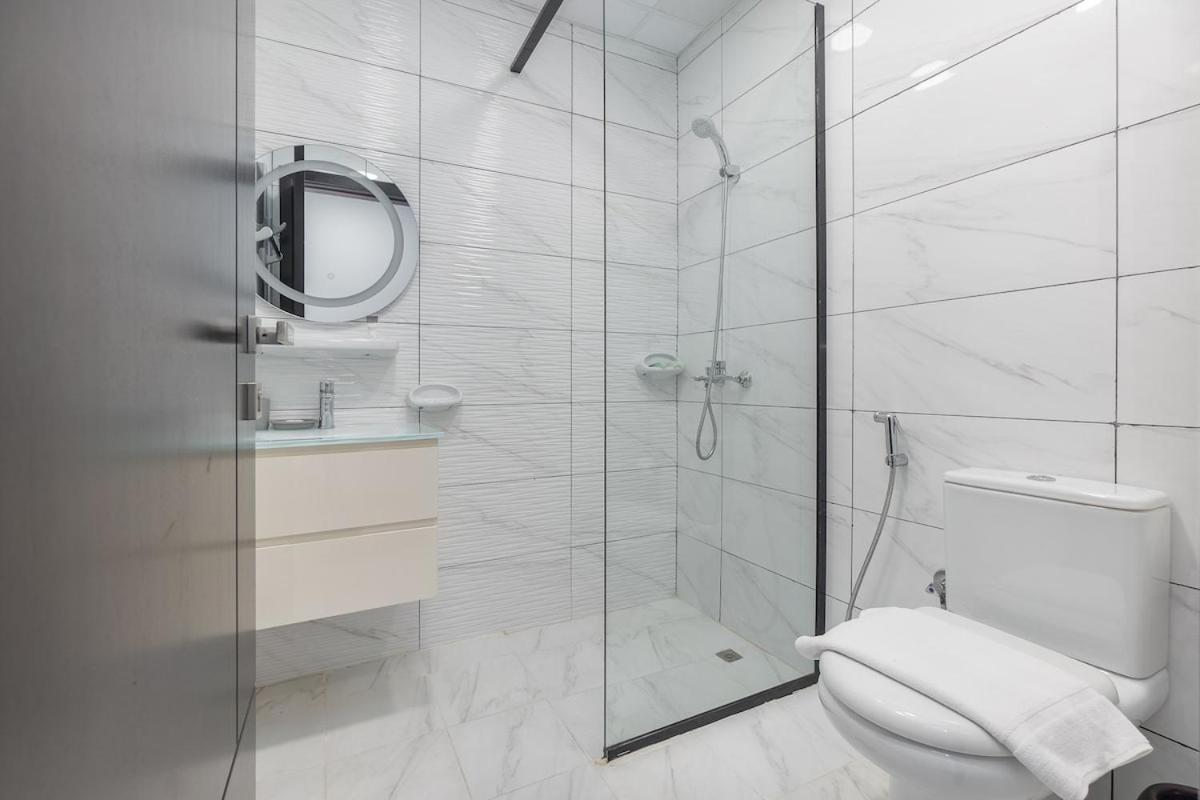 Amazing 2-bedroom Perfect For Families In Jebel Ali Village Apartment
