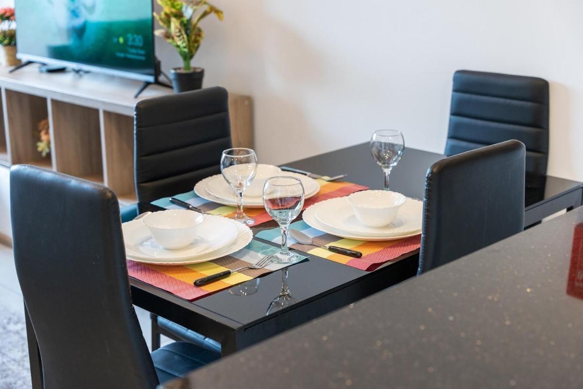 Amazing 2-bedroom Perfect For Families In Jebel Ali Village Apartment