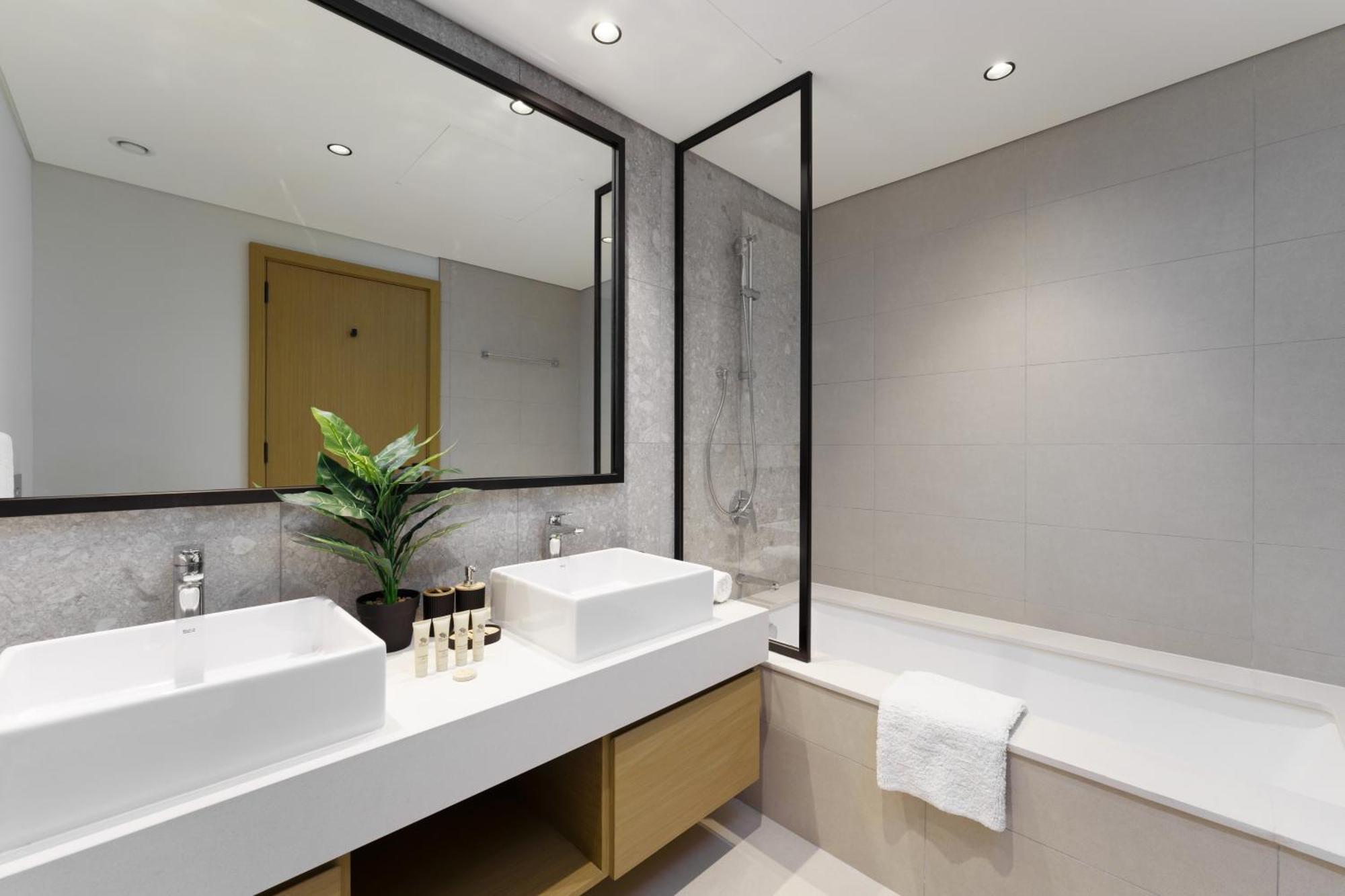 Maison Privee - Tranquil Living With Golf Course Vws In Hills Dubai
