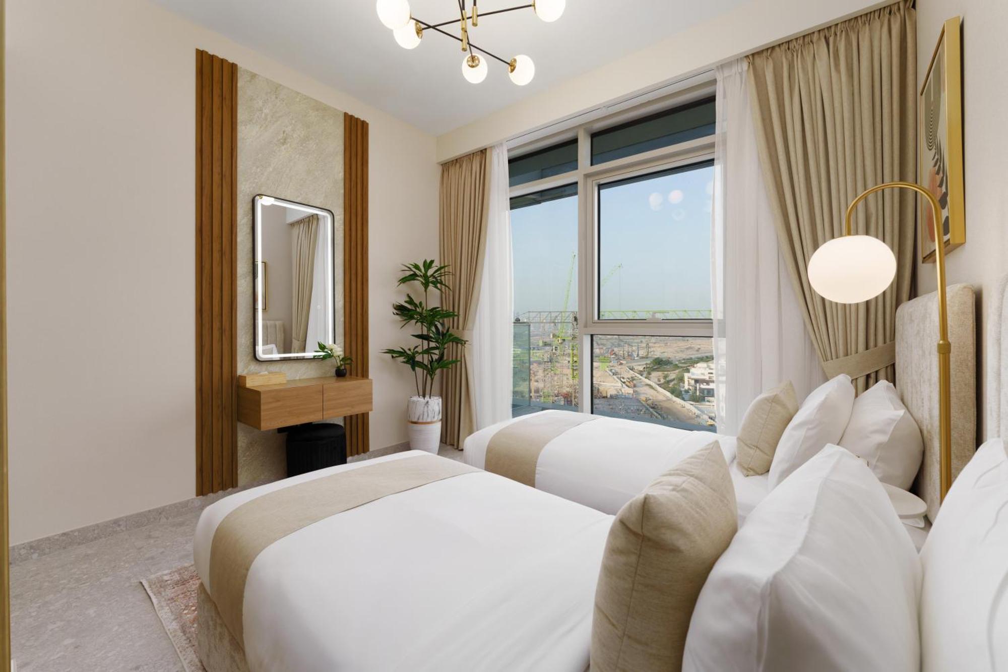 Maison Privee - Tranquil Living With Golf Course Vws In Hills Apartment Dubai