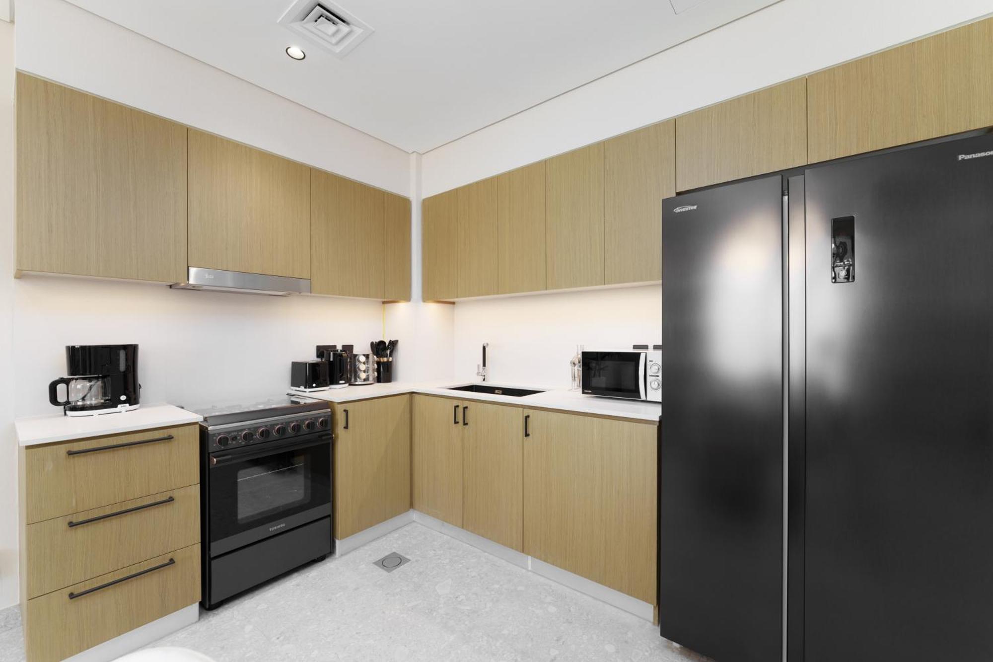 Maison Privee - Tranquil Living With Golf Course Vws In Hills Apartment