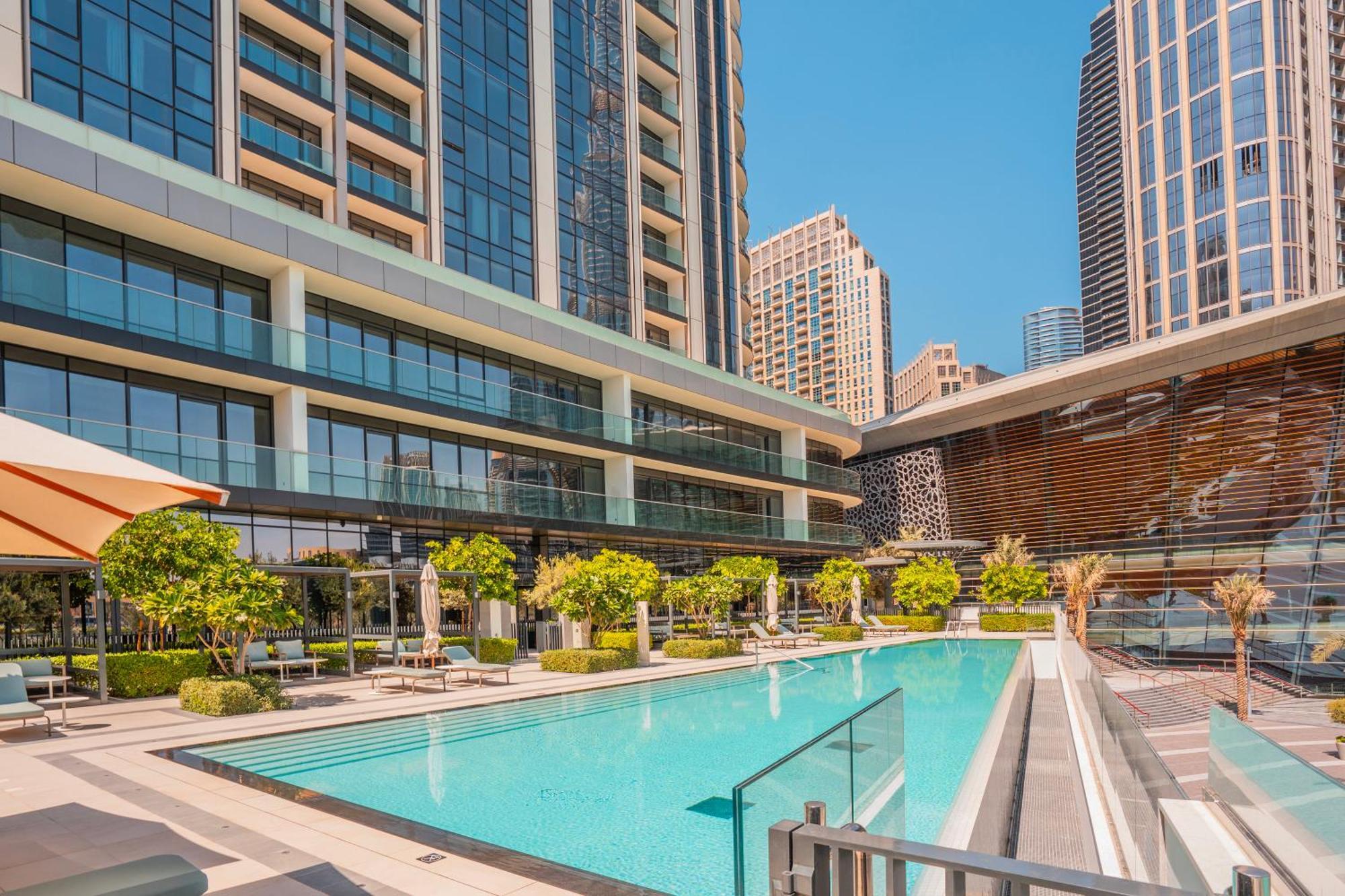 Daire Modern 1-bedroom In Downtown Near Mall & Burj Khalifa *