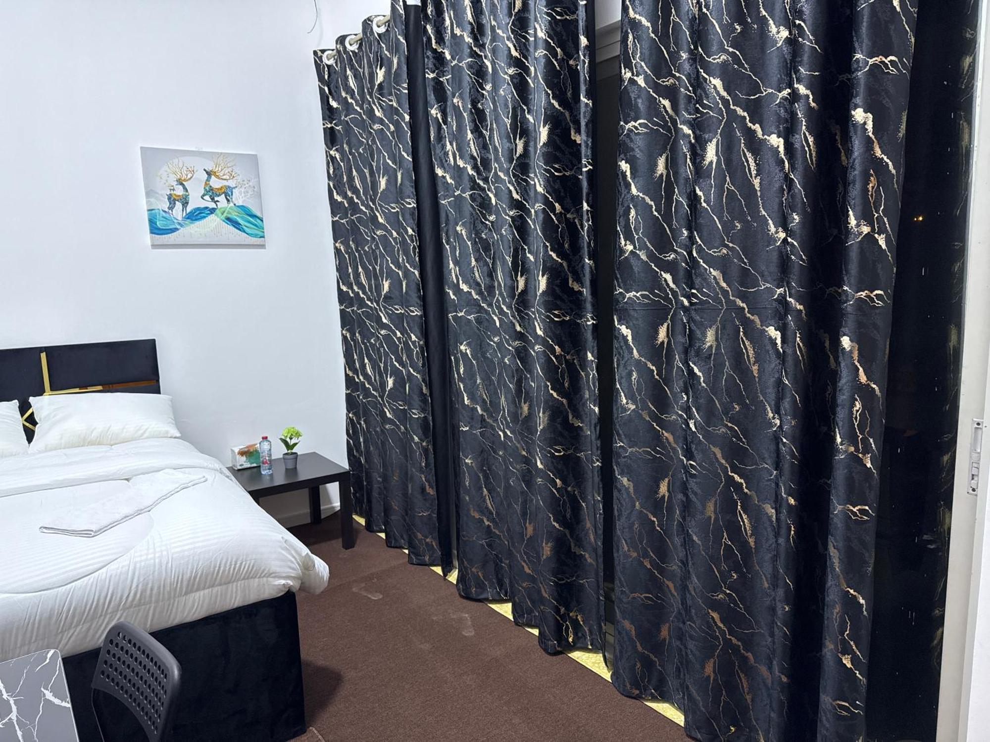 Four Stars Dubai