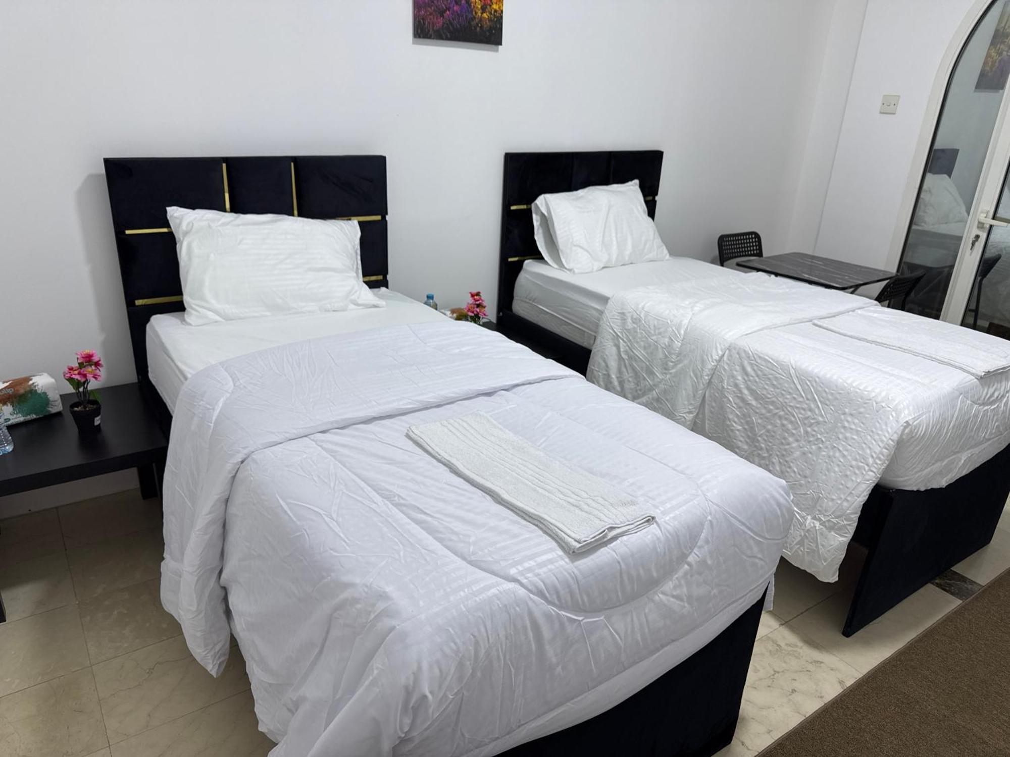 Daire Four Stars Dubai