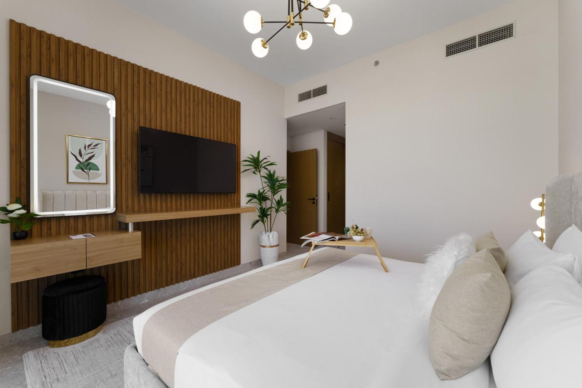 Maison Privee - Tranquil Living With Golf Course Vws In Hills Apartment *