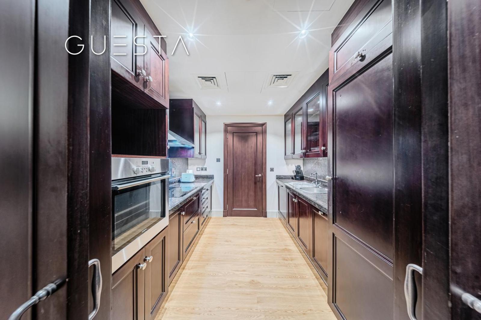 Zaafaran 1 By Emaar, Downtown Apartment *