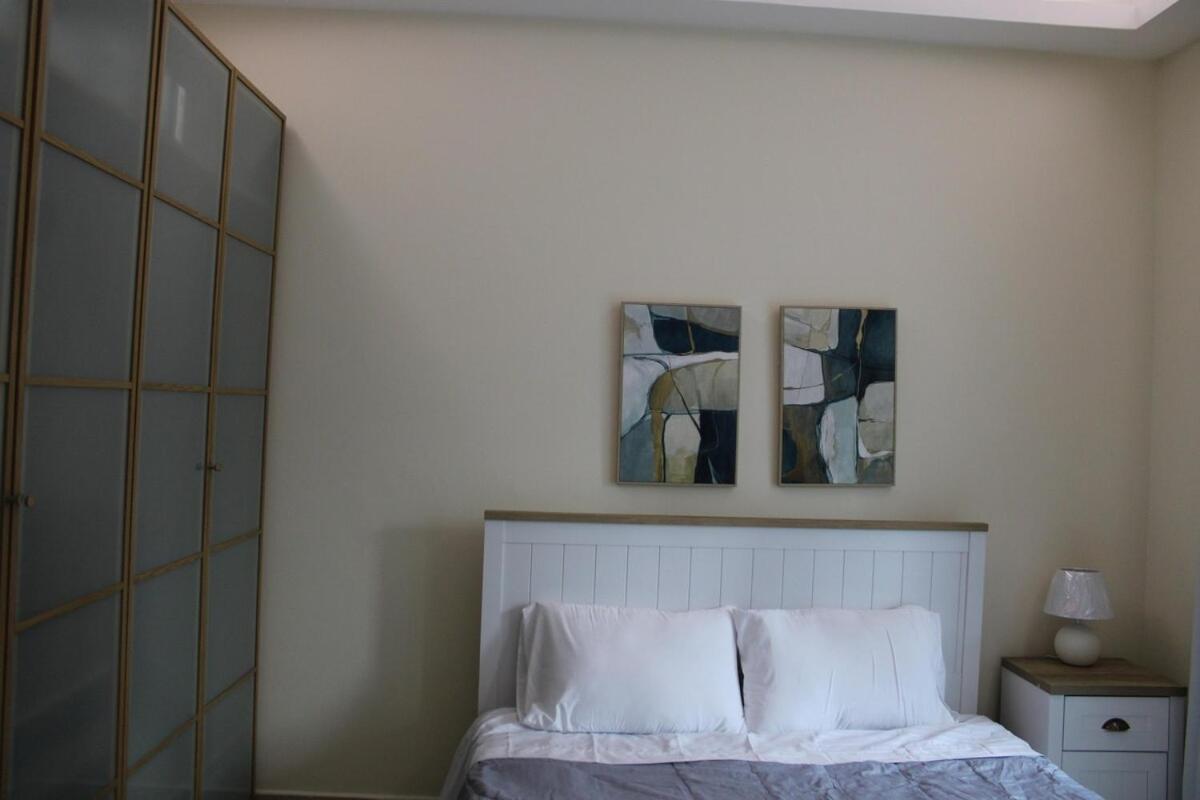 One Bed At A Great Location In Marina Apartamento *