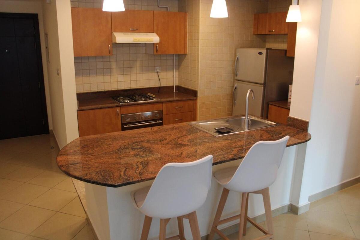 One Bed At A Great Location In Marina Apartamento Dubai
