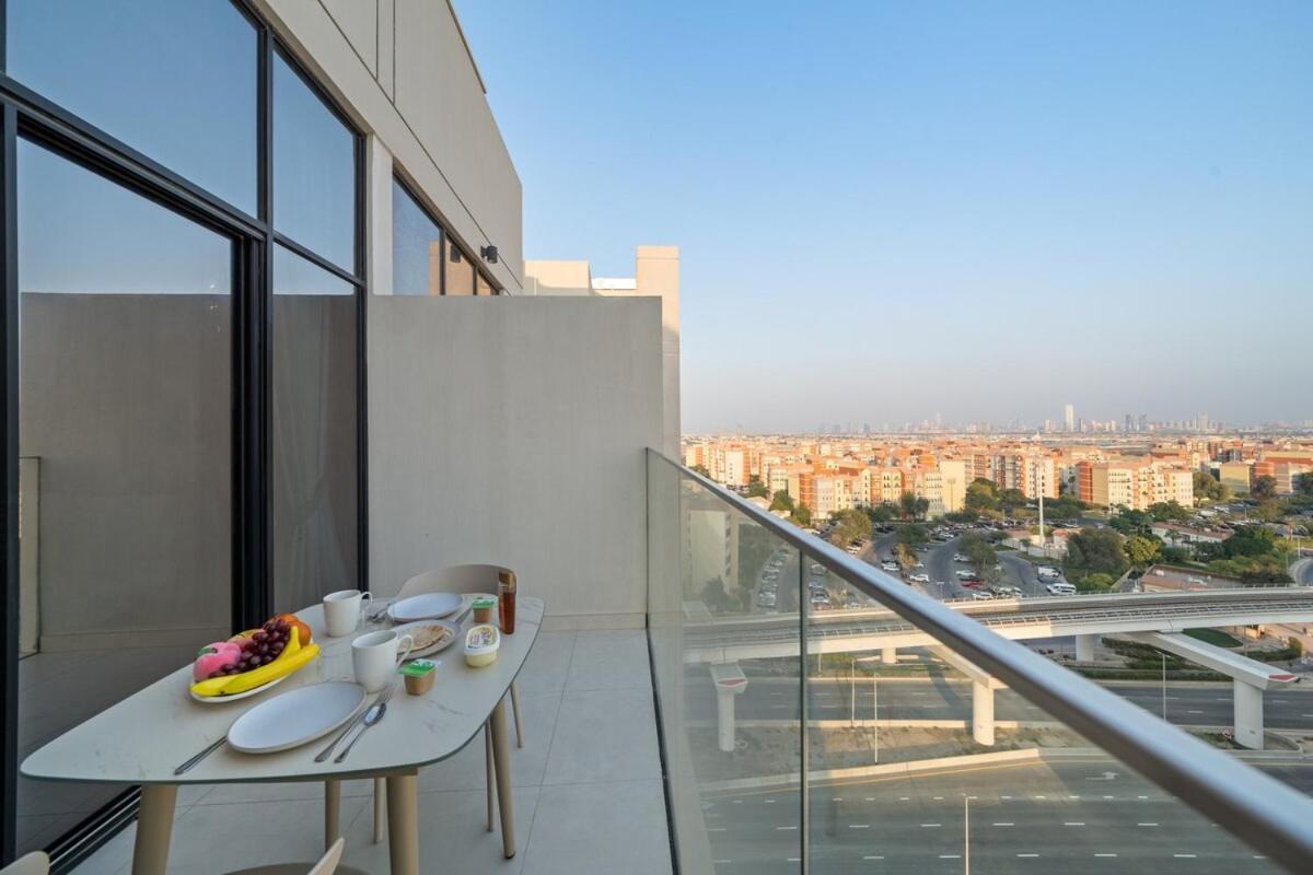 Al Furjan By In Homes - Marina 12min - Self Checkin - Metro - Parking