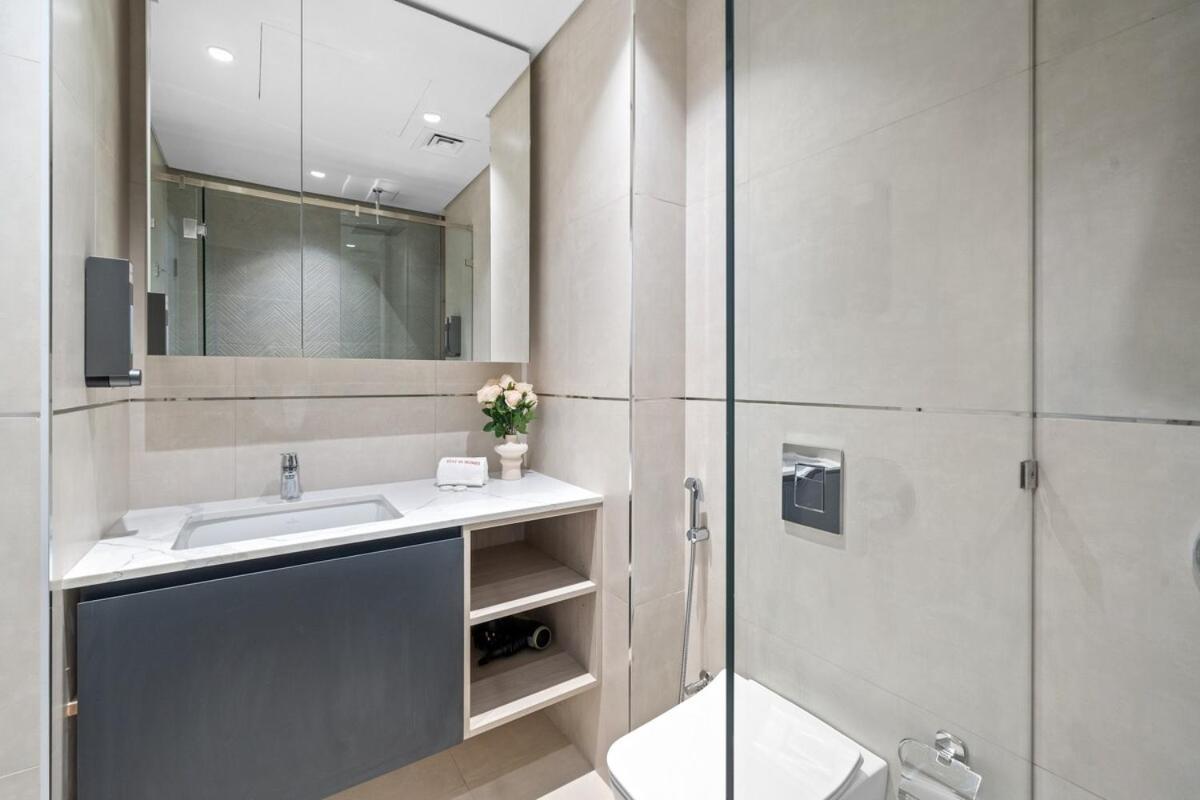 Al Furjan By In Homes - Marina 12min - Self Checkin - Metro - Parking Dubai