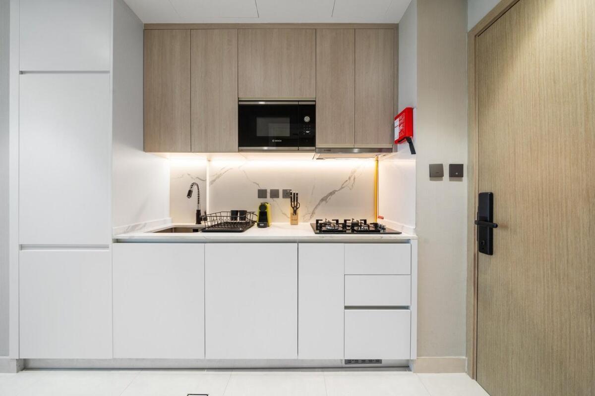 Al Furjan By In Homes - Marina 12min - Self Checkin - Metro - Parking Apartment Dubai