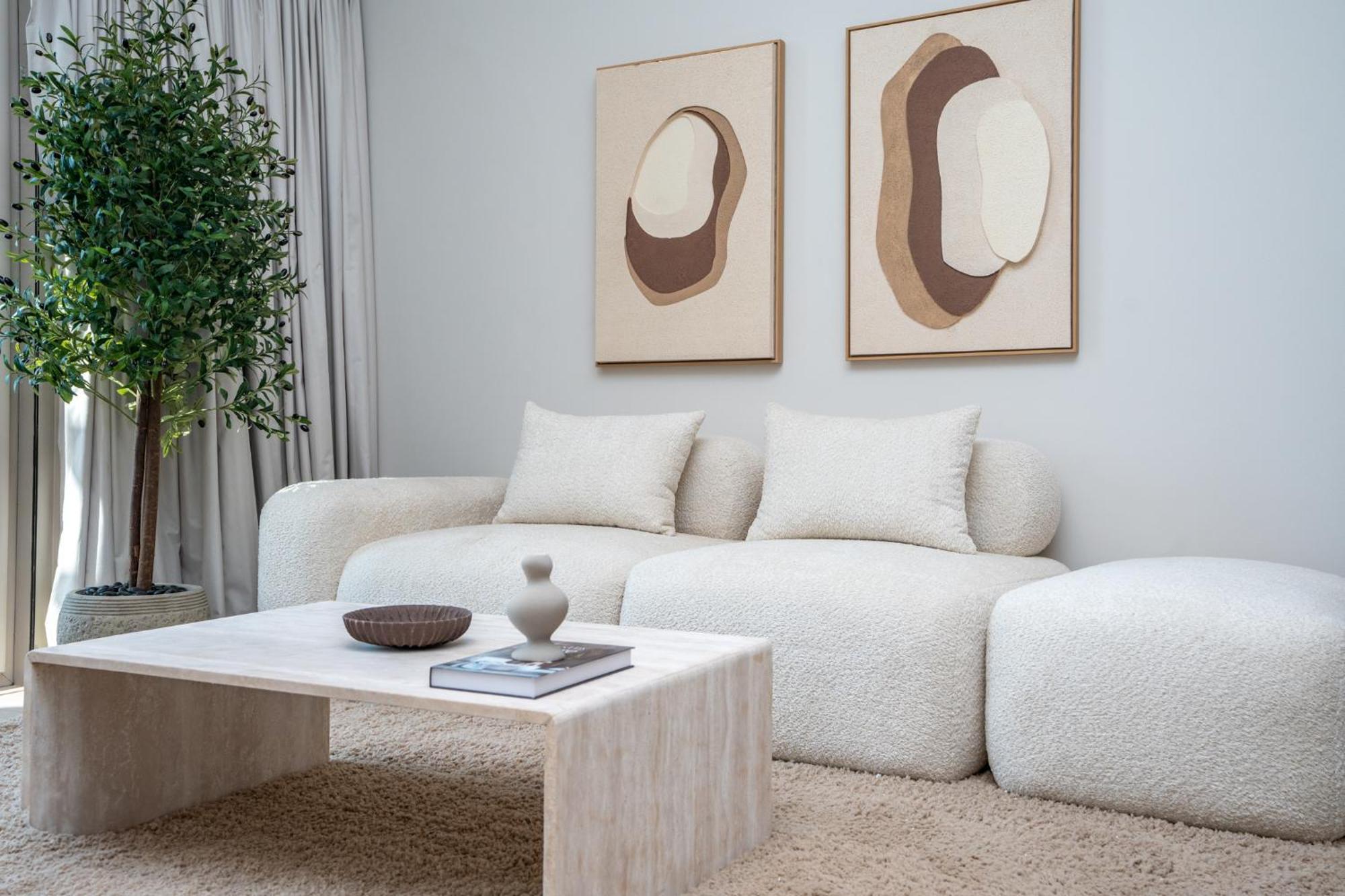 Apartment Modern 1-bedroom Retreat In Mbr