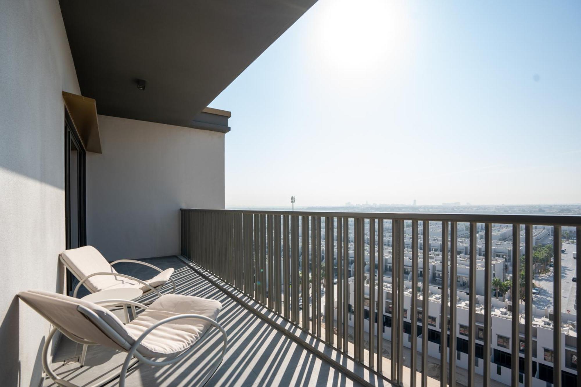 Apartment Modern 1-bedroom Retreat In Mbr