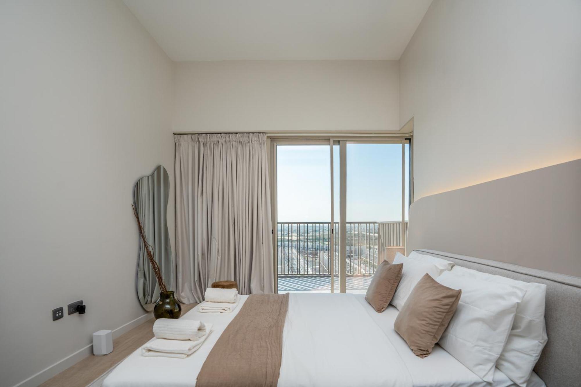 Modern 1-bedroom Retreat In Mbr Apartment Dubai