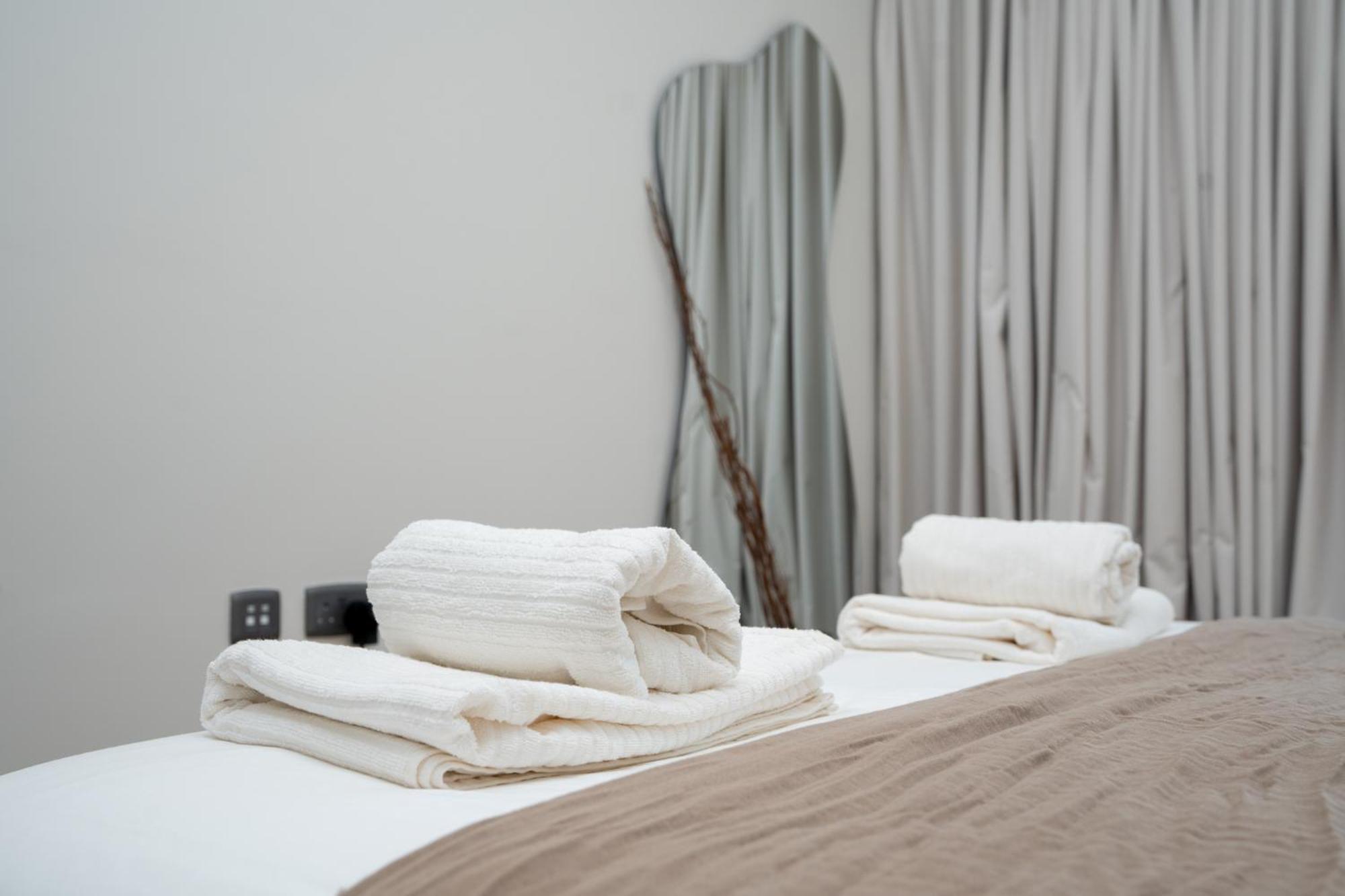 Modern 1-bedroom Retreat In Mbr Dubai