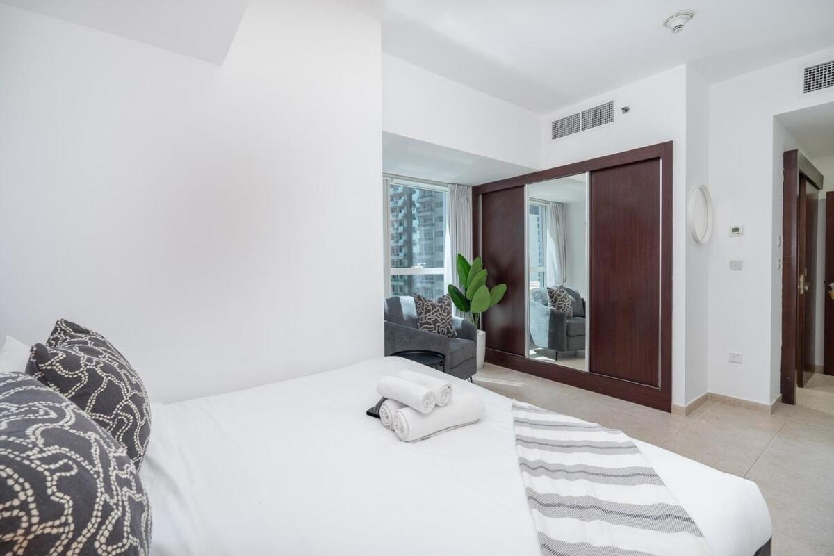Cozy 2-bedroom Near Beaches At Elite Residences Marina Apartment *