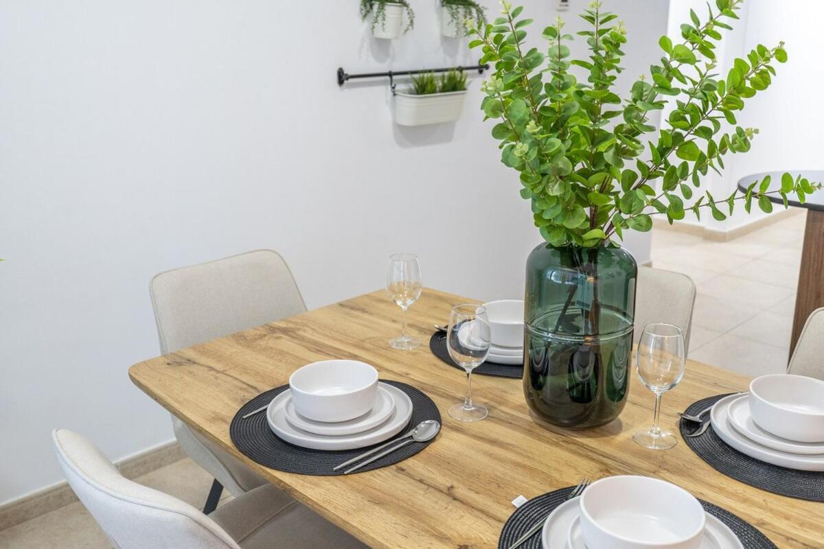Apartment Cozy 2-bedroom Near Beaches At Elite Residences Marina