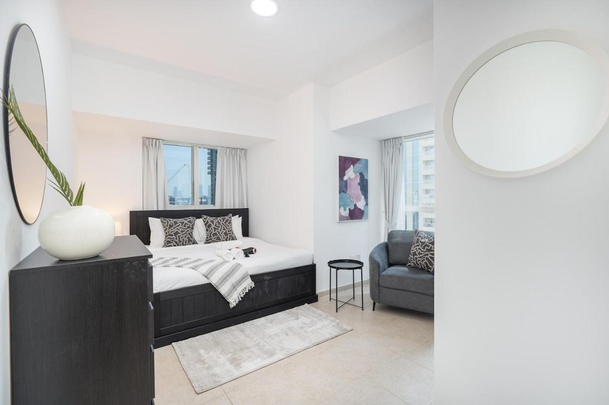 Cozy 2-bedroom Near Beaches At Elite Residences Marina Apartment
