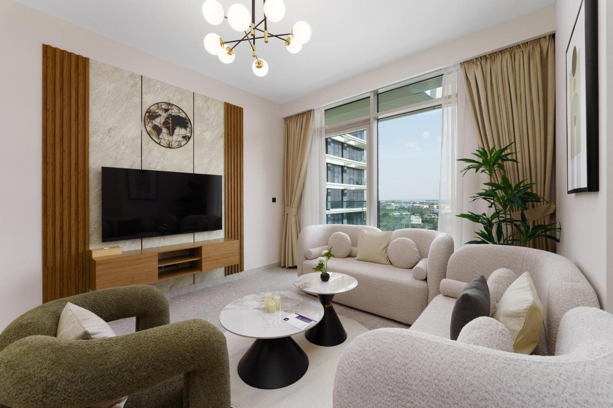 Maison Privee - Tranquil Living With Golf Course Vws In Hills Apartment *