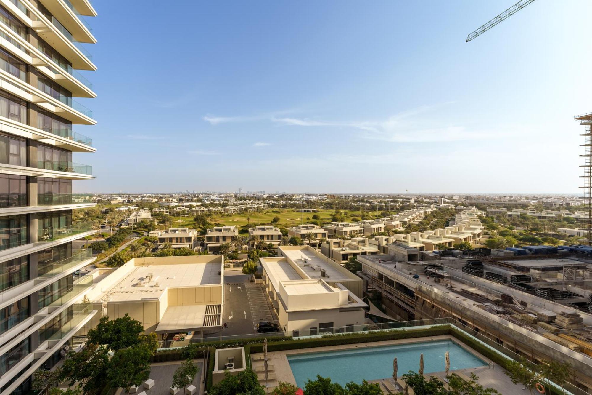 Maison Privee - Tranquil Living With Golf Course Vws In Hills Apartment Dubai